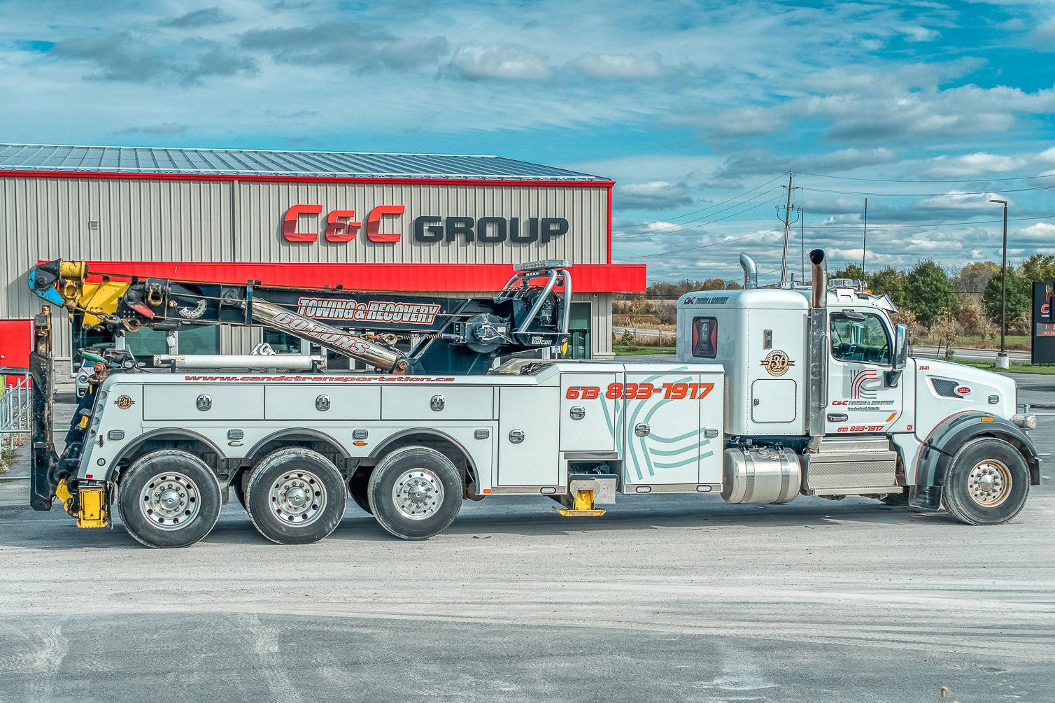 Camion de remorquage robuste