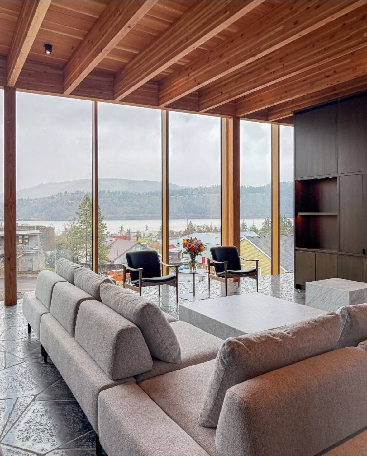 Columbia River Gorge Residence - Hood River, Oregon