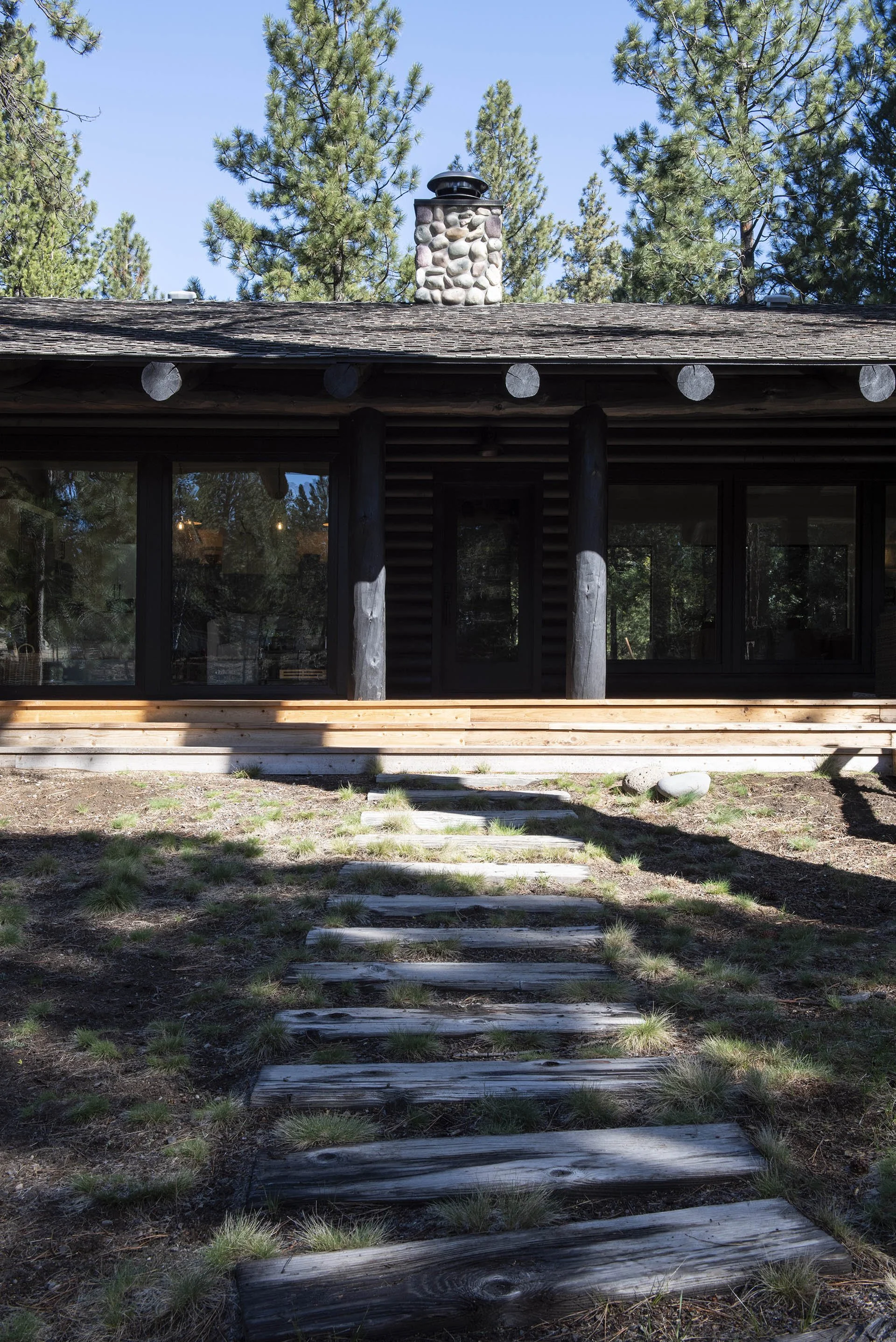 Scandinavian-inspired Modern Log Home Remodel. Life Design Build, Architects. Bend, Oregon.