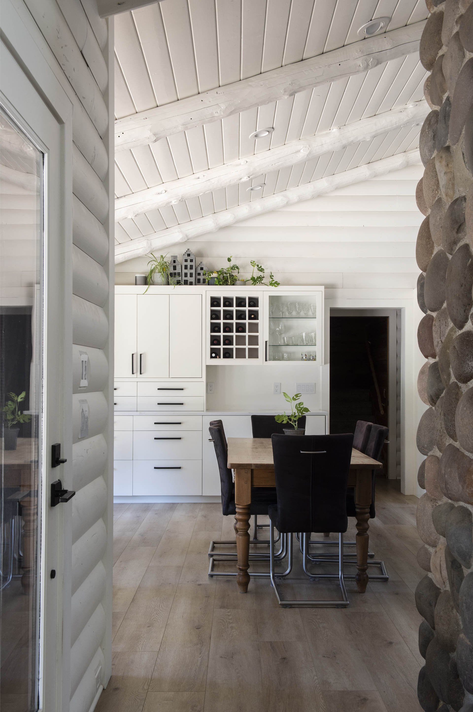 Scandinavian-inspired Modern Log Home Remodel. Life Design Build, Architects. Bend, Oregon.