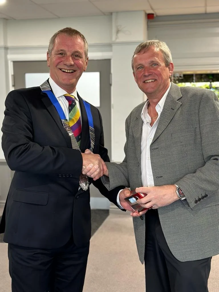 Clive Allen, front 9 and nearest the pin