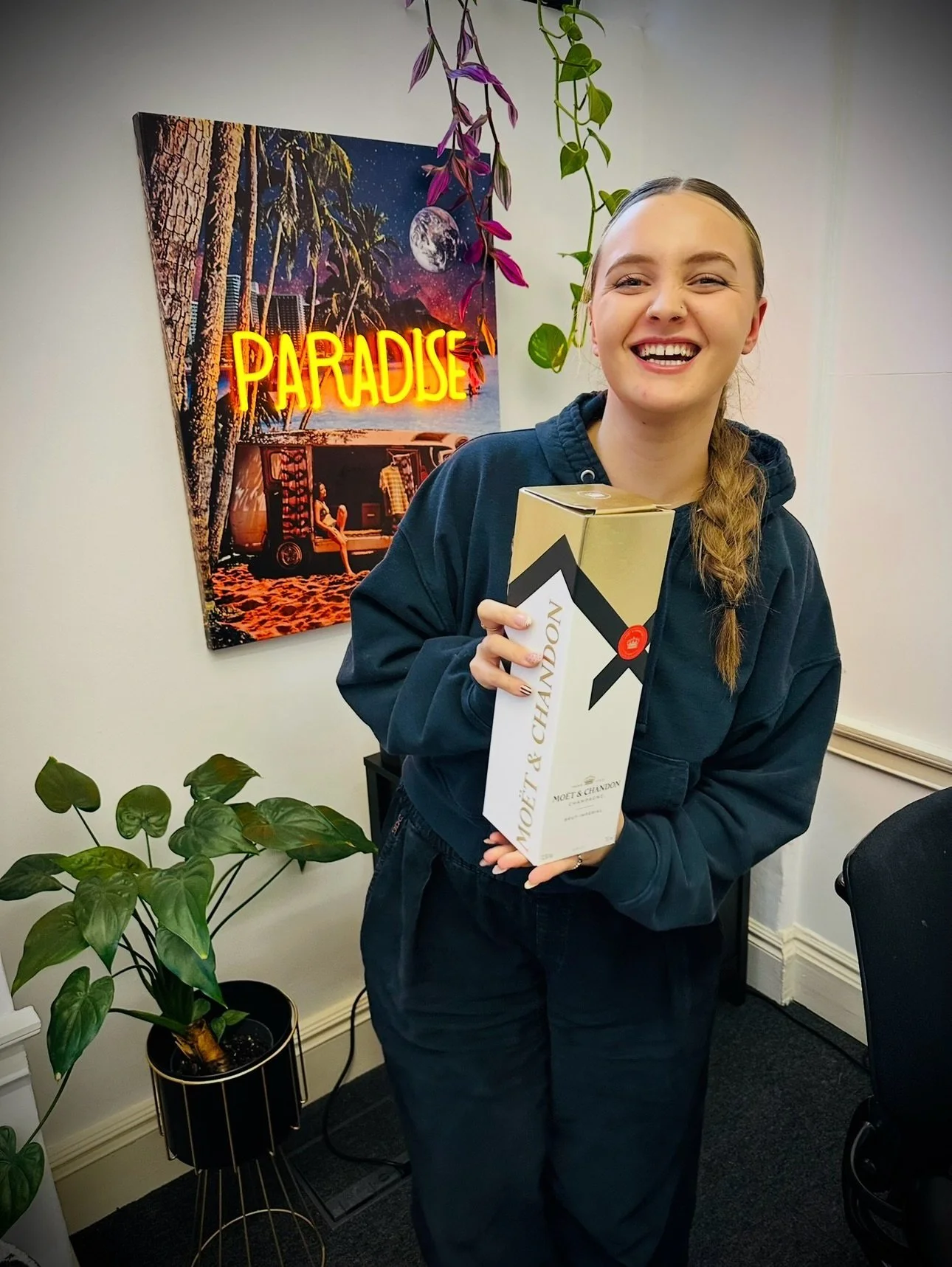 We encourage celebrating your wins in the Neon Road office&hellip; and we&rsquo;re always here to help our team do it in style 🤩✨

Huge congratulations to Allanna for sourcing and securing her first Airbnb deal, which has now been purchased by one o