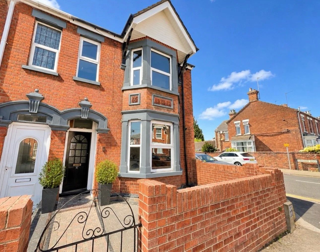 😮 EXCLUSIVE &lsquo;APARTHOTEL&rsquo; R2SA OPPORTUNITY - CENTRAL BEDFORD 😮

Bedford is about to explode💥and Universal Studios is turning this into one of the hottest investment locations in Europe 🌍

This is your chance to step in early and benefi
