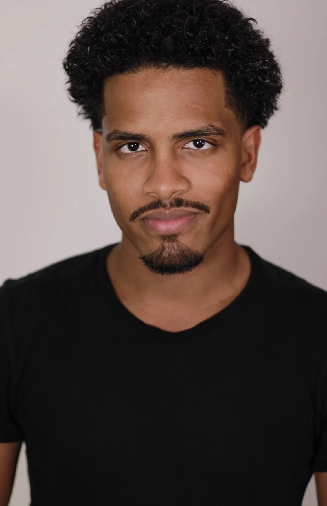 Wilson Hernandez as ANDRE