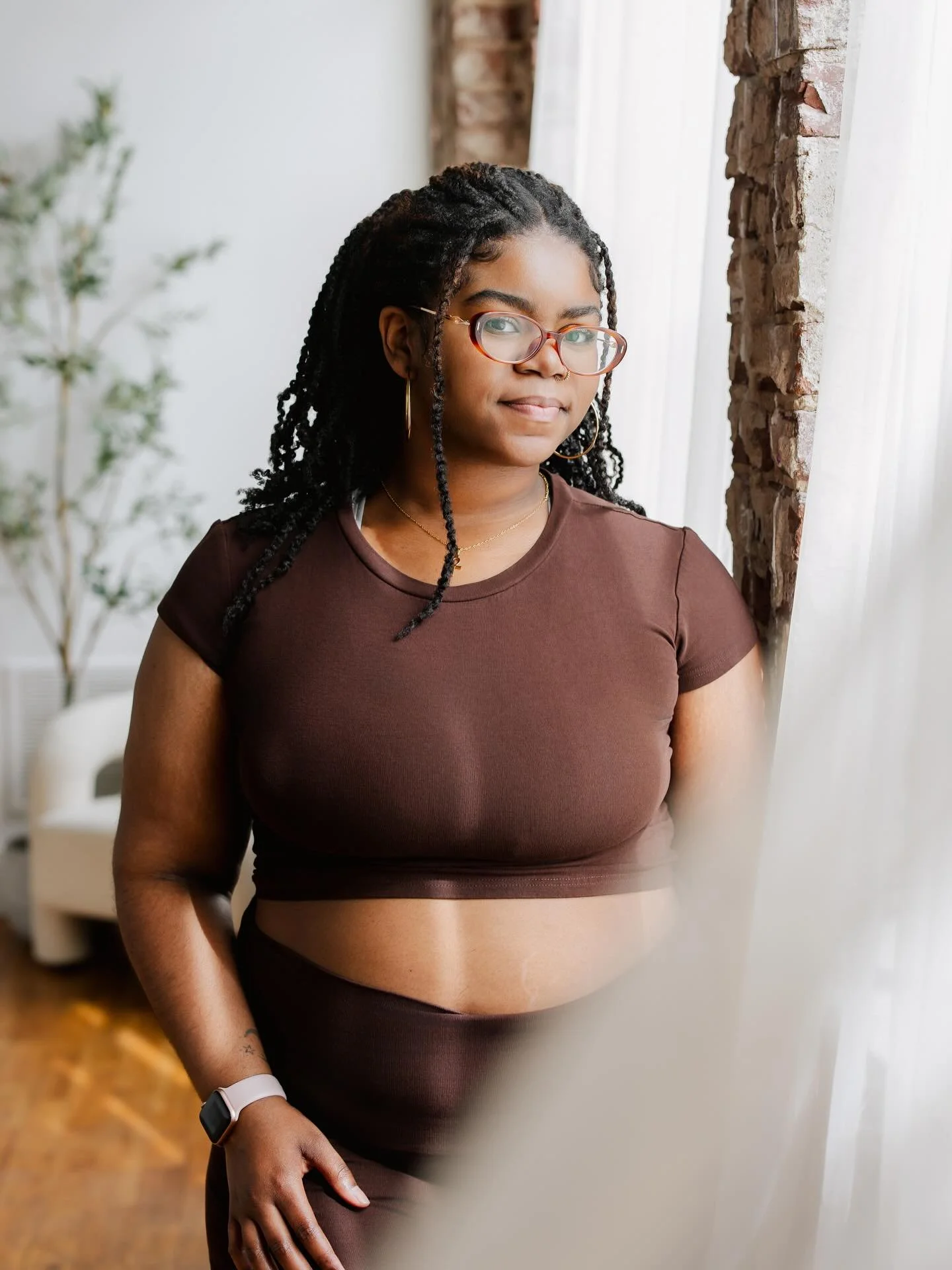 Meet Jordyn ✨ @lotusflvwer 

You may know her as one of our weekend assistants, keeping the studio cozy, calm, and flowing bts, but now you&rsquo;ll also get to meet her on the mat 🧘🏽&zwj;♀️

Her new monthly series, ALIGN, begins this Friday and wi