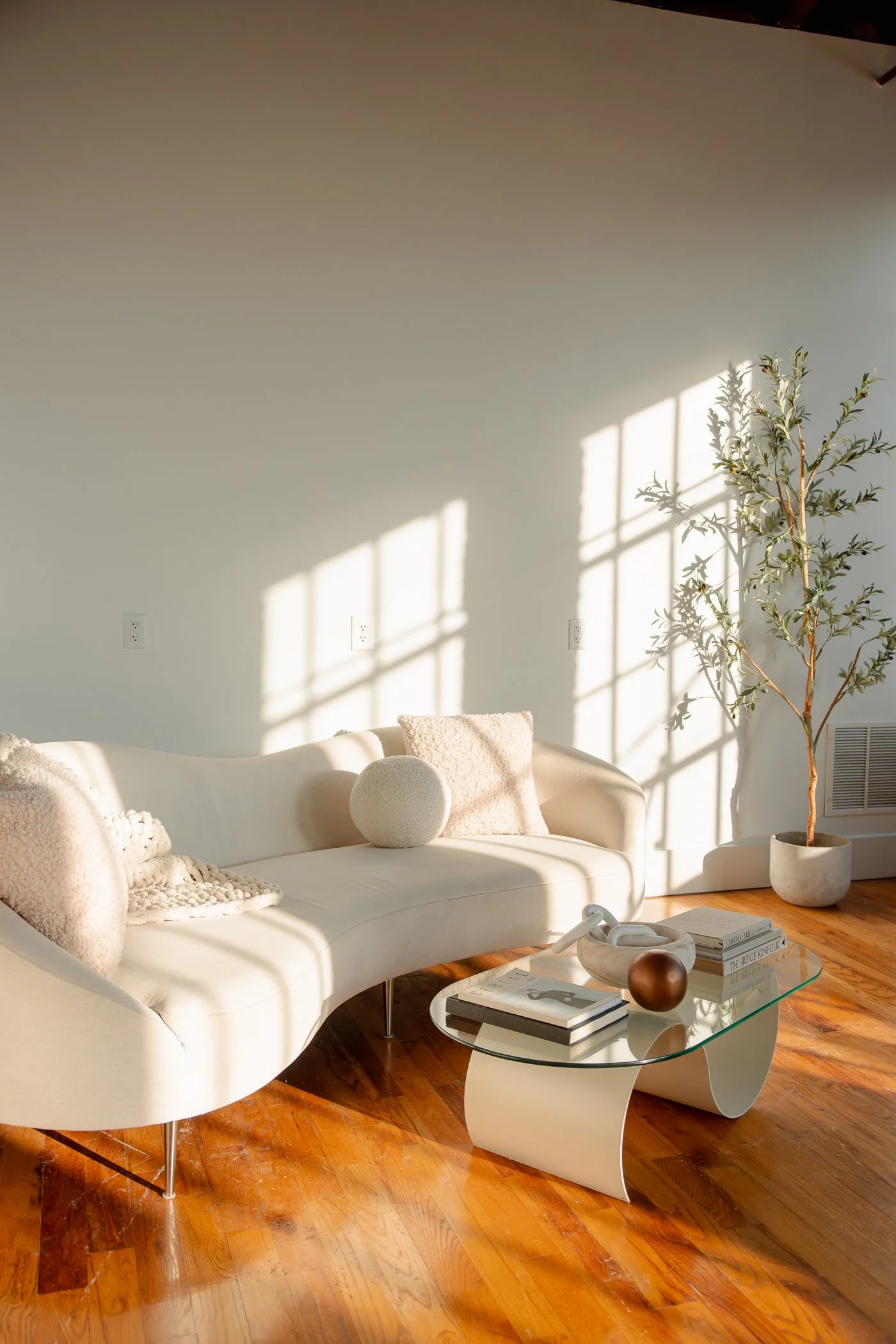 neutral-moon-studio-yoga-photo-creative-space-atlanta-wellness-rental-studio-4.jpg