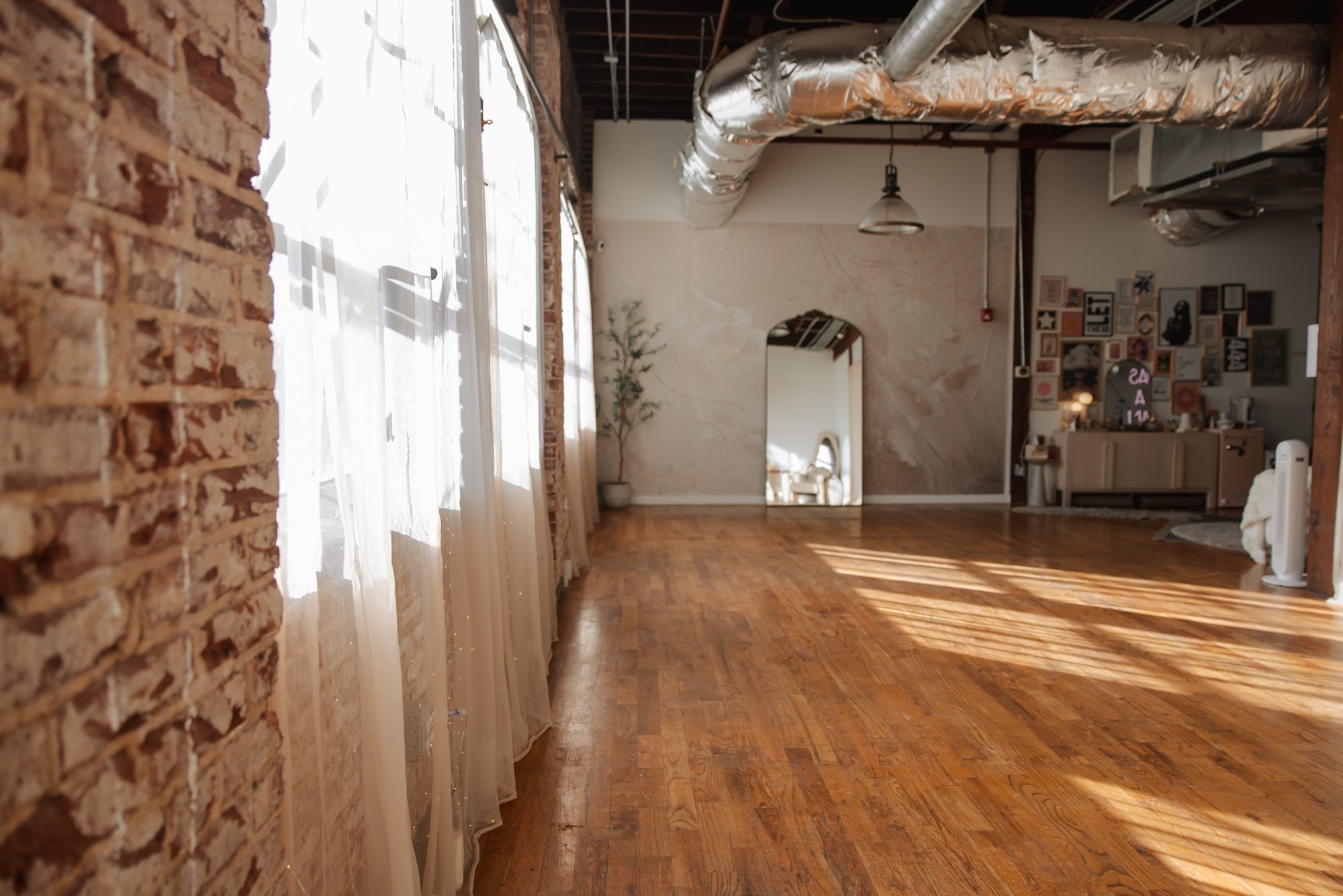 neutral-moon-studio-yoga-soundbath-wellness-rental-venue-atlanta-6.jpg
