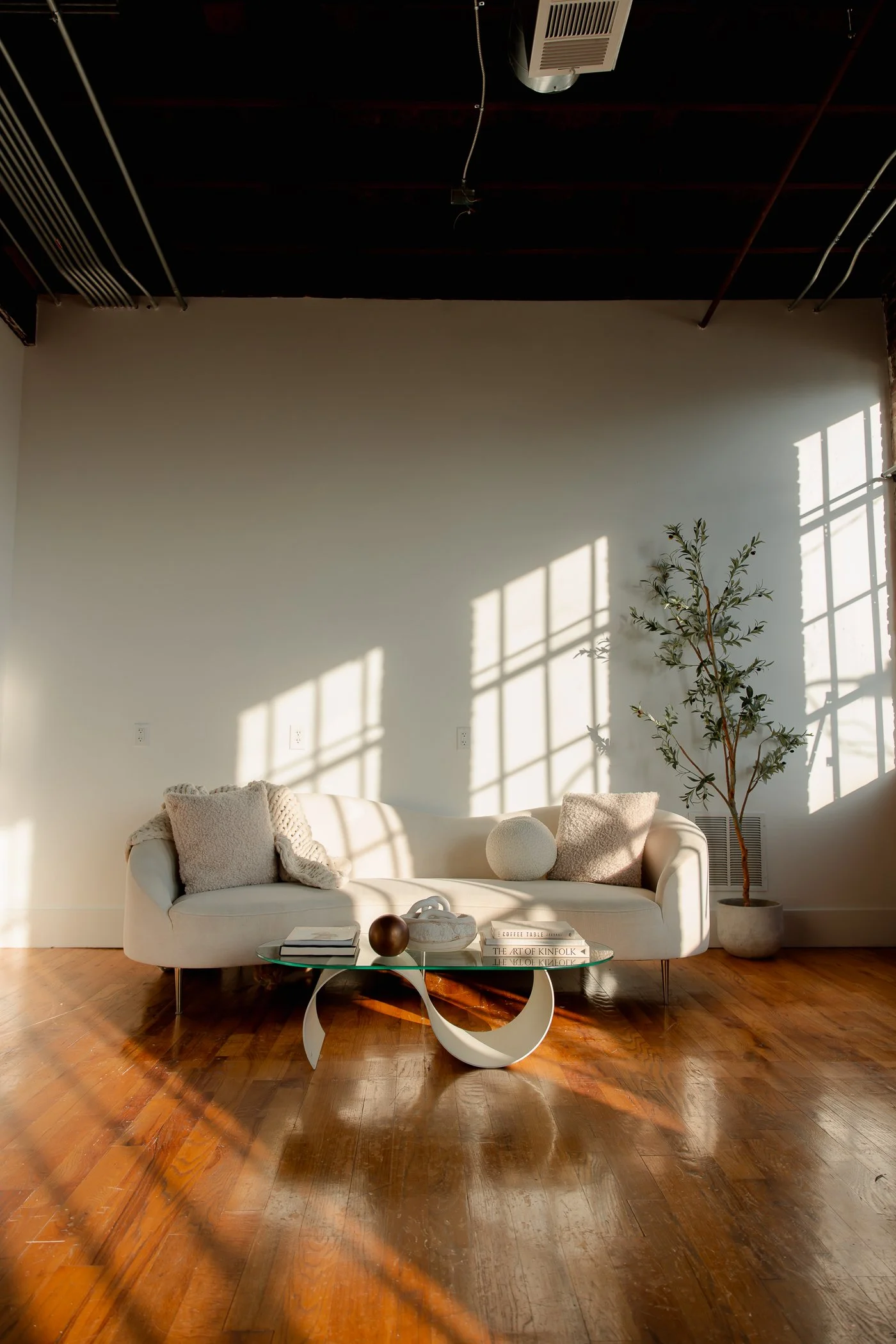 neutral-moon-studio-yoga-photo-creative-space-atlanta-wellness-rental-studio-7.jpg