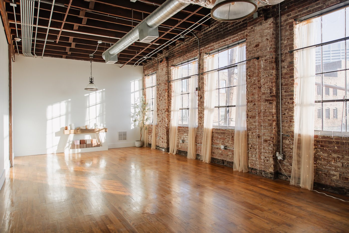 neutral-moon-studio-atlanta-yoga-wellness-space-10.jpg