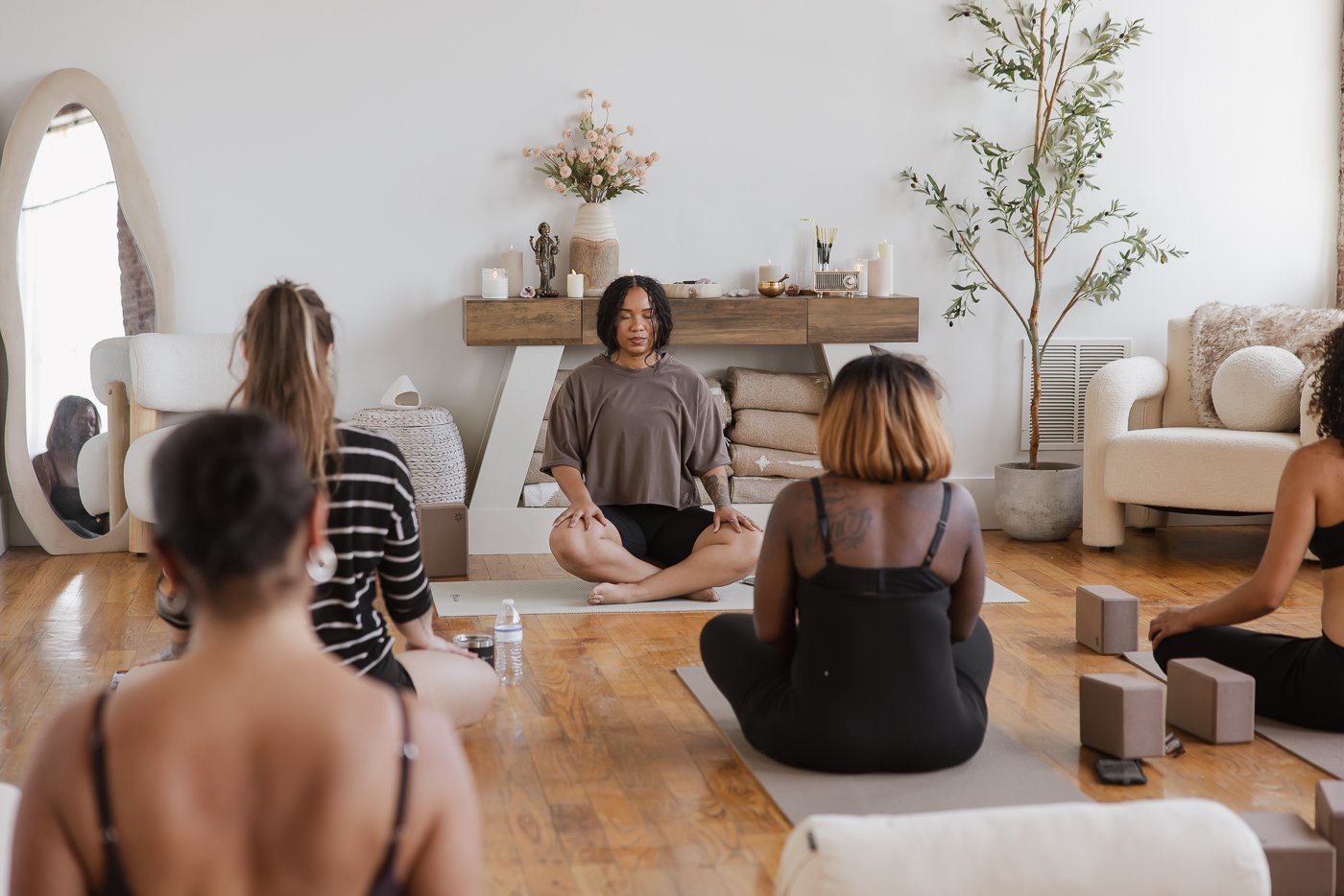 neutral-moon-studio-wellness-yoga-atlanta-yin-12.jpg