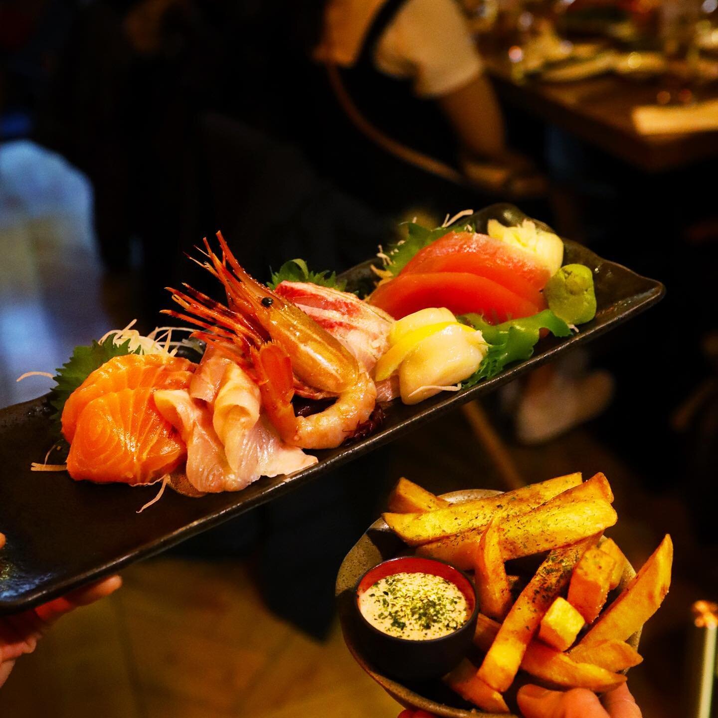 Our Sashimi in the 6ix &amp; Housemade Fries with kewpie-mentaiko dip.
.
.
.
.
.
.
#japanesefood #japaneserestaurant #sashimi #fries #japanesefries #blogto #nowtoronto #seafood #wednesday #foodie #foodietoronto
