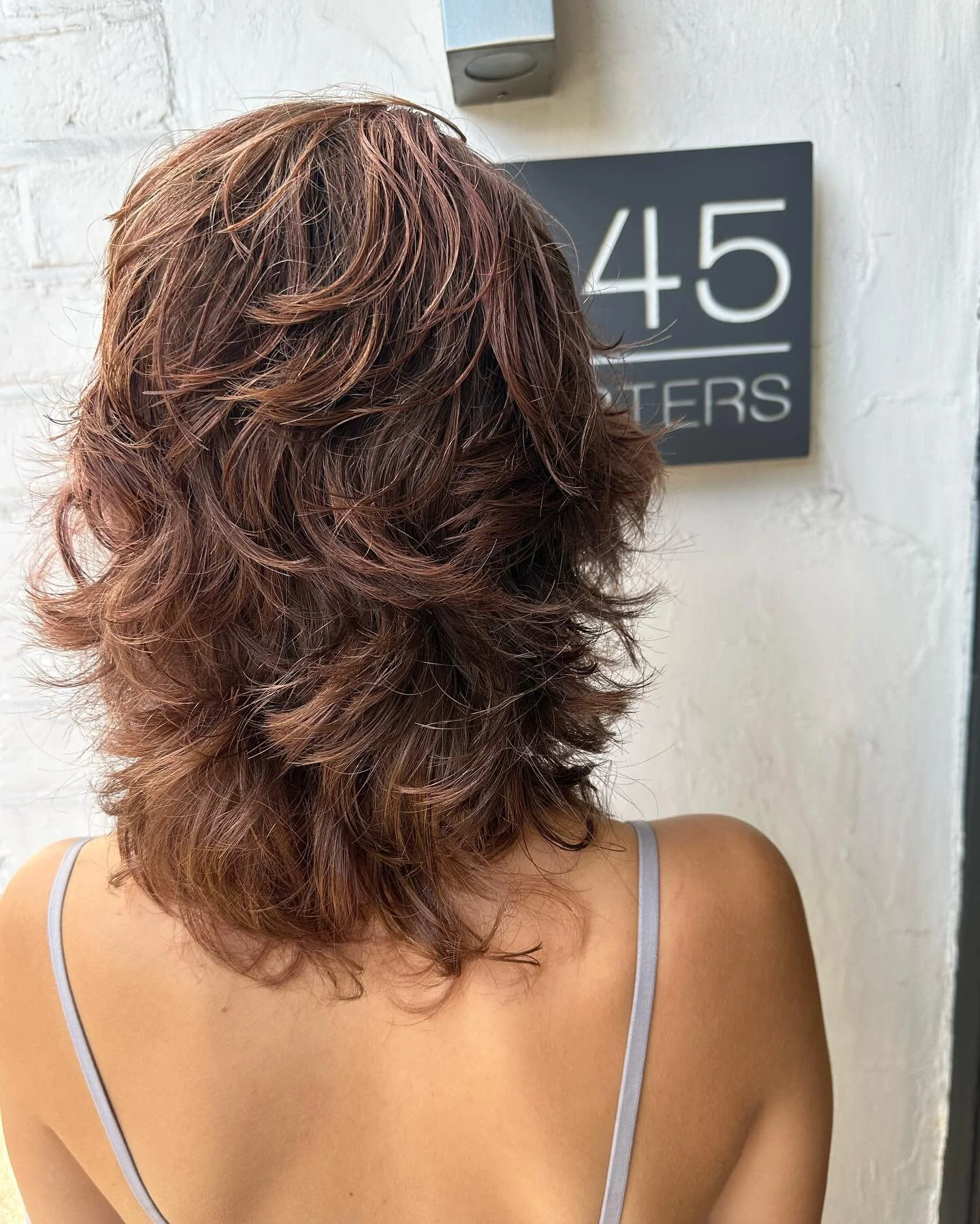 Weeekend birthday &ldquo;wolf&rdquo; cut @hq_sevenoaks740185 
Enjoyed doing this cut today shattering pieces and building layers with some subtle lines 🥰