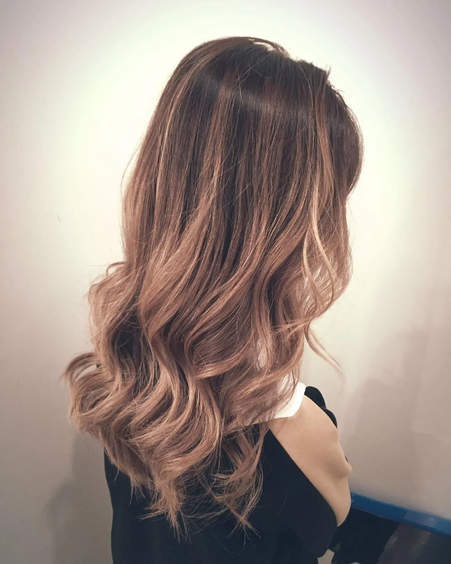 Caramel coffee tones. 

#tunbridgewellshair #mobilehairdresser #caramelhair #balayage