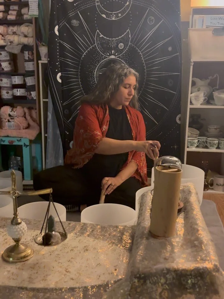 our first sound bath with crystal healing was so awesome!!! the next sound bath will be November 30th at 2 pm, at Songbird Artistry ✨🩷
while Amanda is using her sound bowls for powerful healing, i will be placing crystals on each chakra or where i