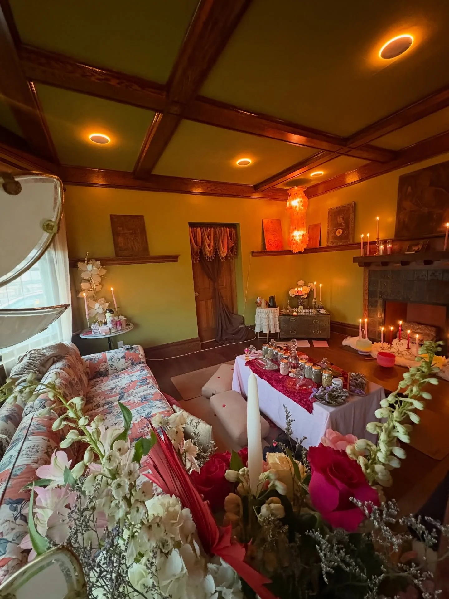 the second siren song glamour spell workshop was such a success ❤️&zwj;🔥🌸⭐️ thank you to everyone who came, the best vibes and group of amazing women🫶🏼🫶🏼🫶🏼

this spell was one that i spent a lot of time curating to attract any desire you may 