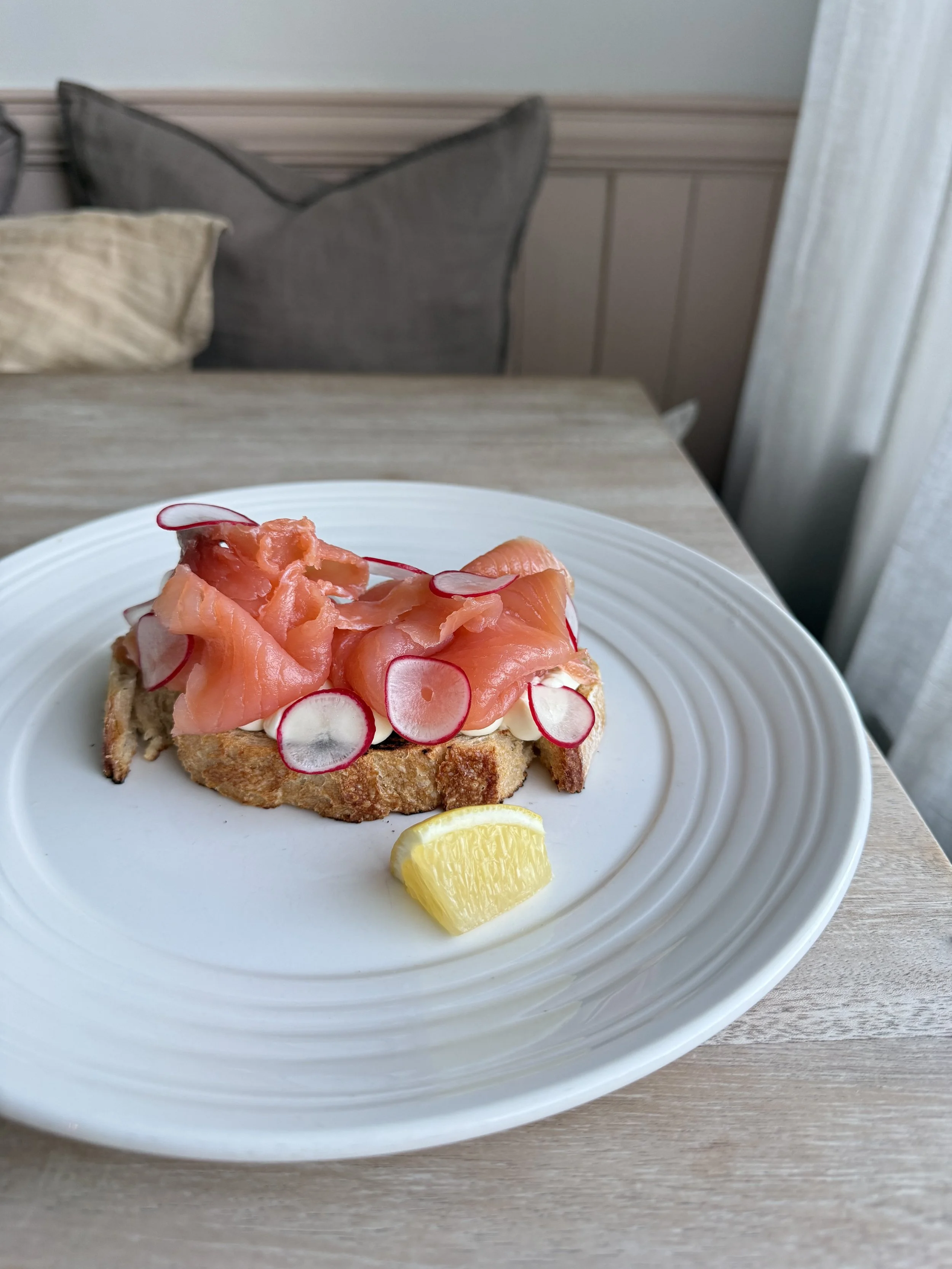 SMOKED SALMON BRUNCH