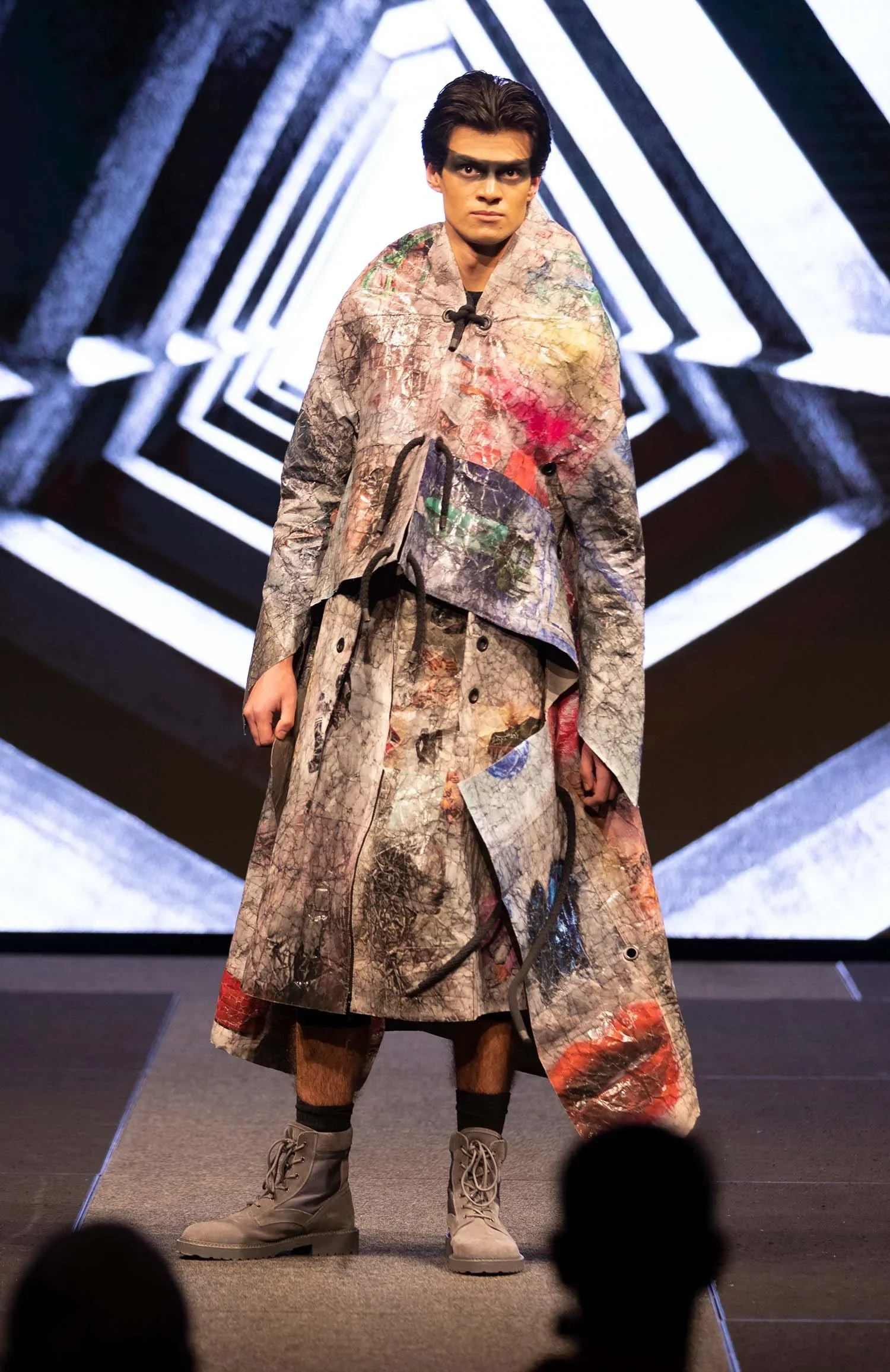 Cios, Elzbieta (POL) - 'Wearable Sheets of Paper'