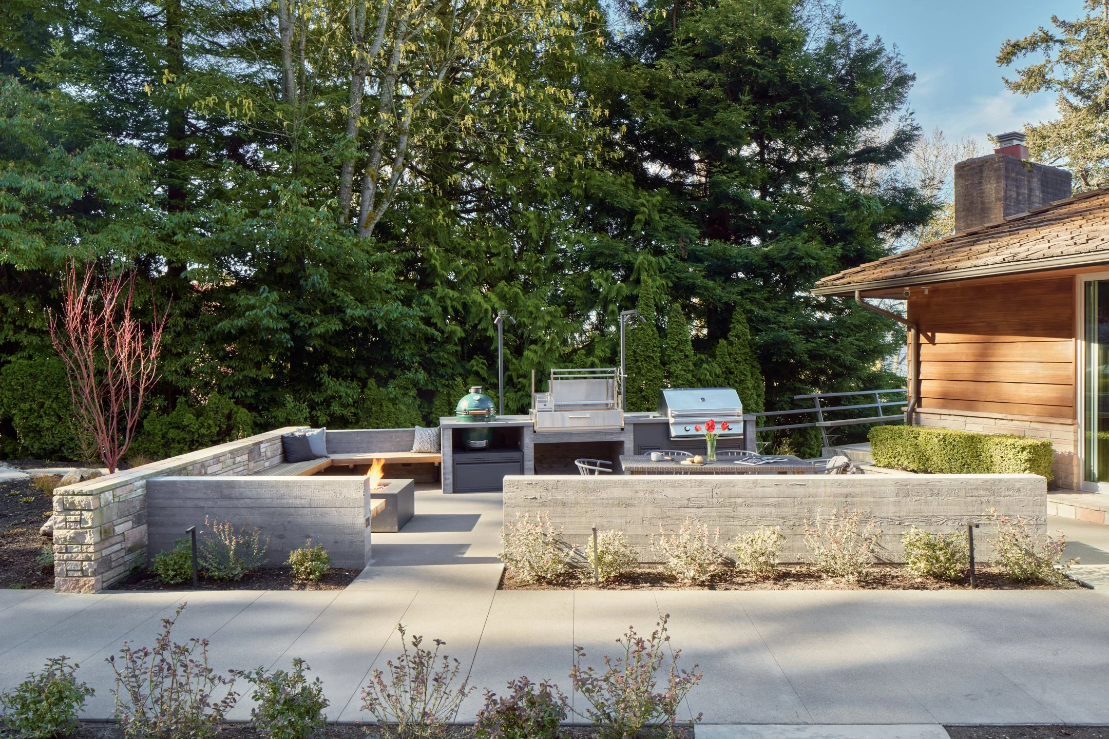 (c) Ross Eckert-Custom Patio-03.jpg