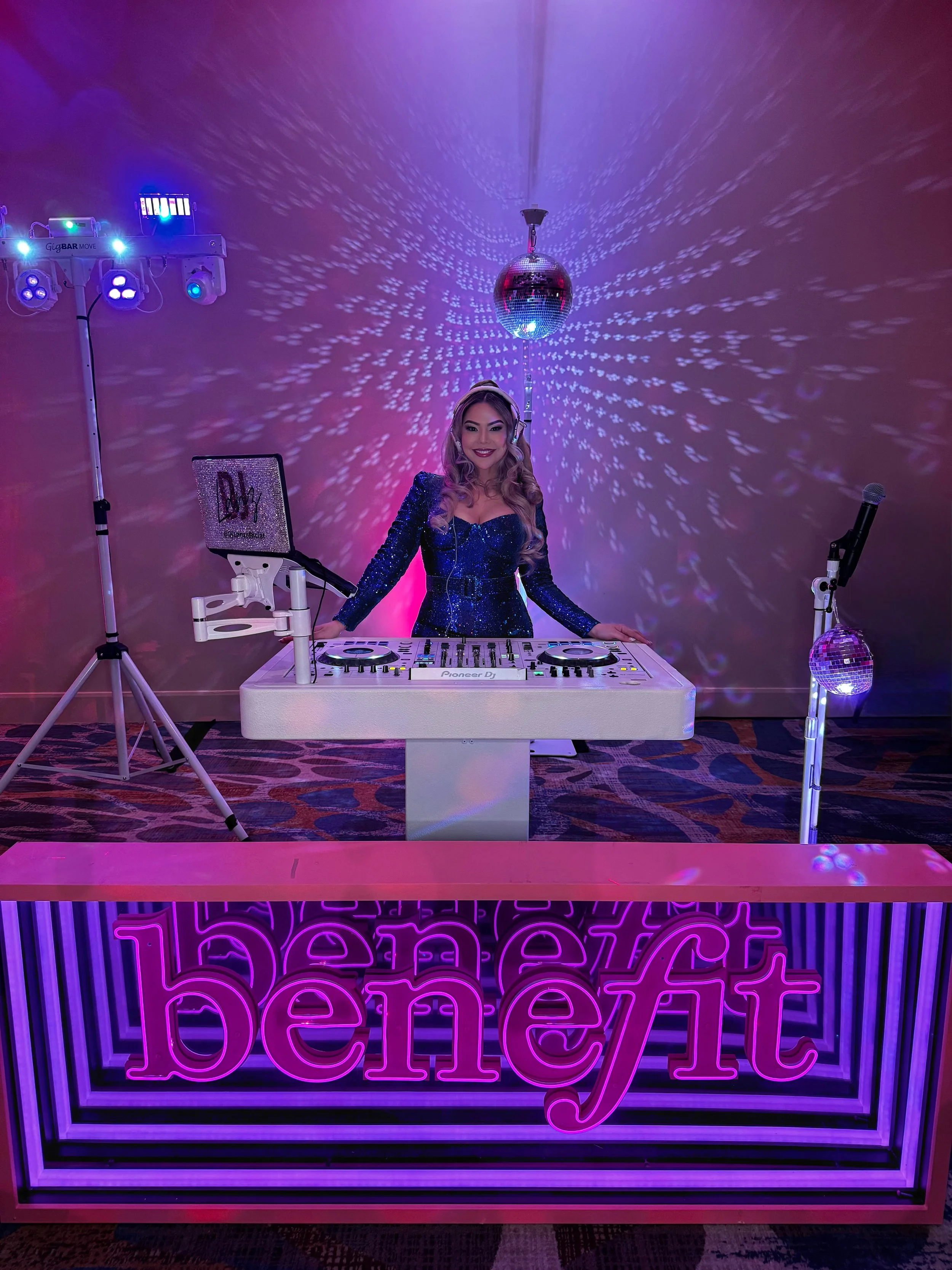 Benefit cosmetics dj