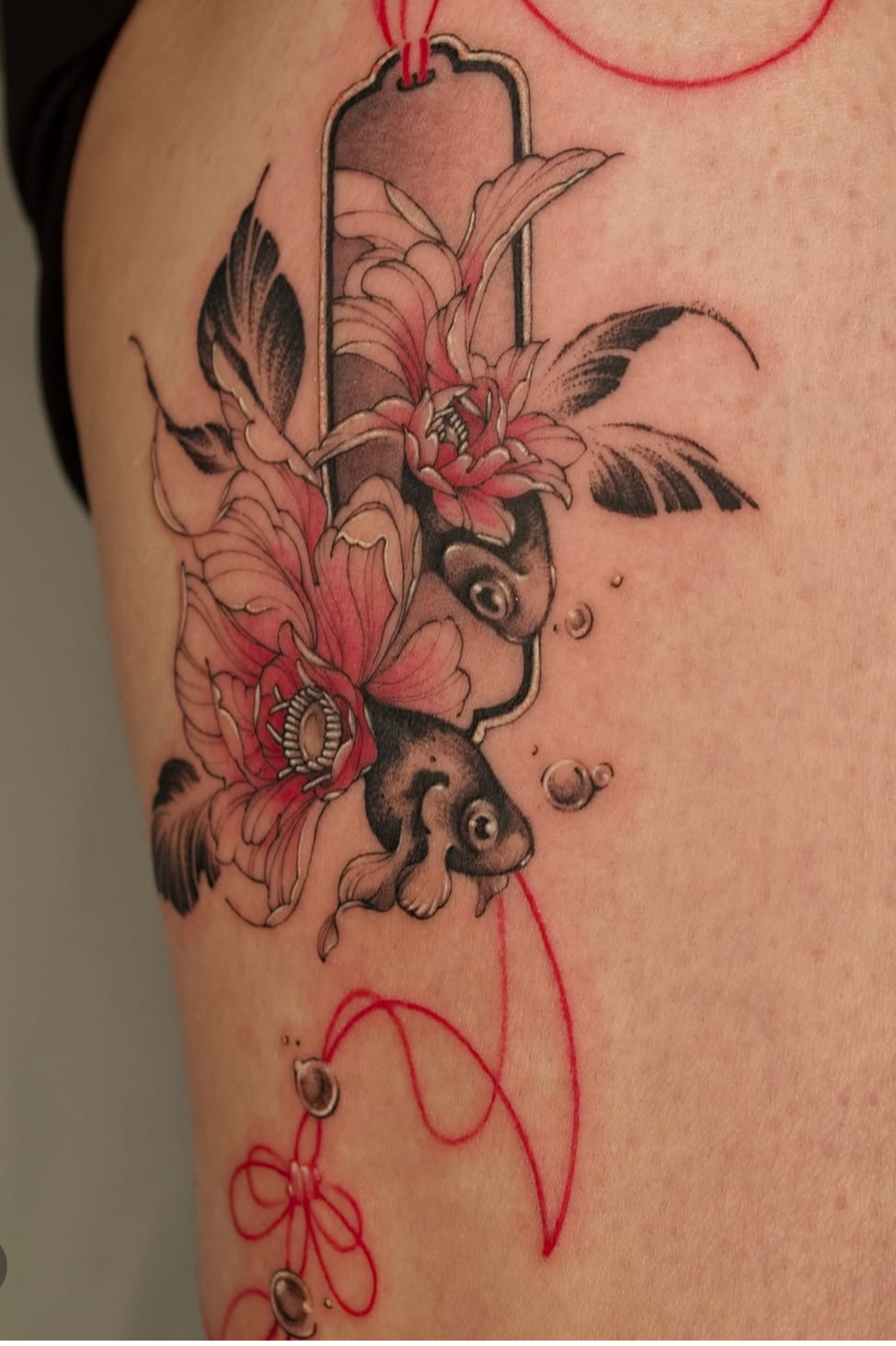 fish and flower ornament design done by @prncessofvietnam in Calgary