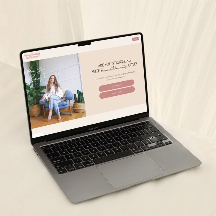 New Squarespace Website Launch for Well-Being in Bloom @wellbeinginbloom 🌷

Zoe is a registered Holistic Nutritionist and Perioral Dermatitis Specialist, helping women heal their skin and regain their confidence through her dedicated 1-on-1 services