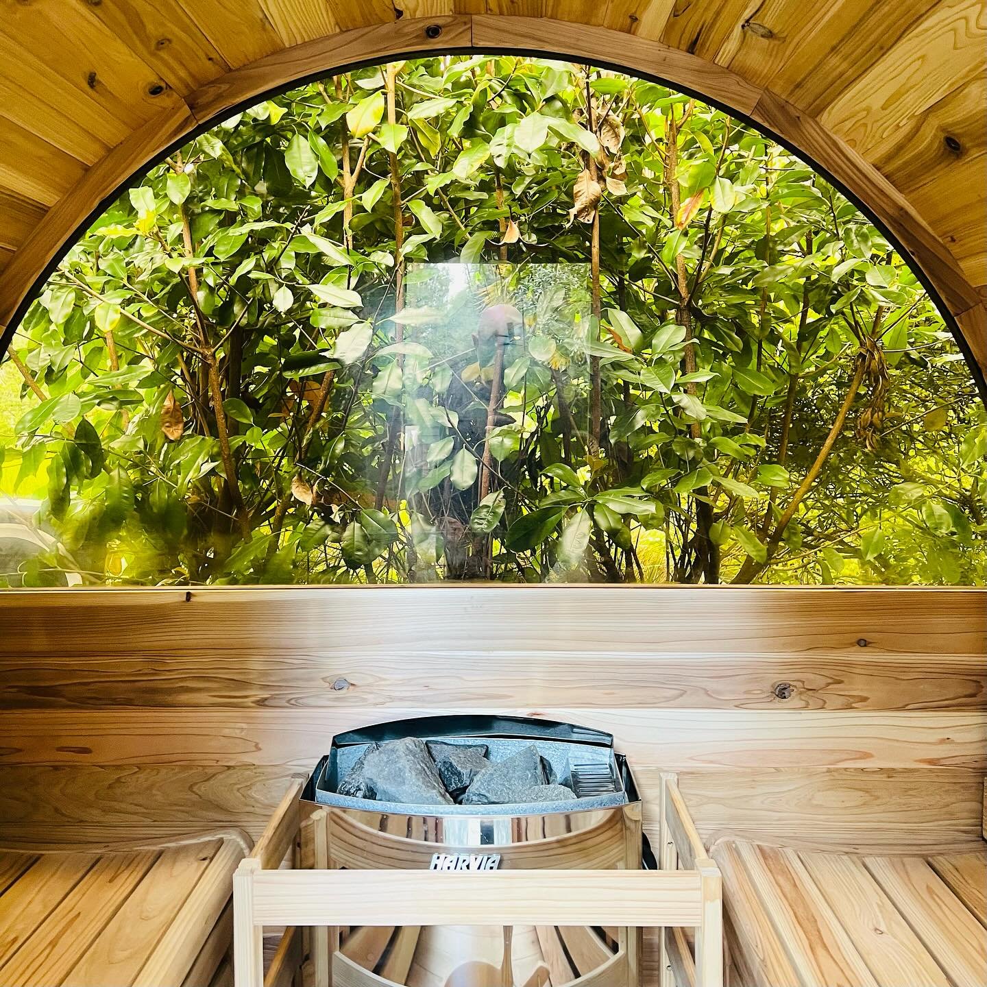 Welcoming a new sauna experience to Paina to compliment the spa. Noice, very noice. Fun fact : 4 saunas a week can reduce your risk of getting Alzheimers by 65%. Source:  a Finnish survey that tracked almost 14k people over 20 years. #sauna #relax #m