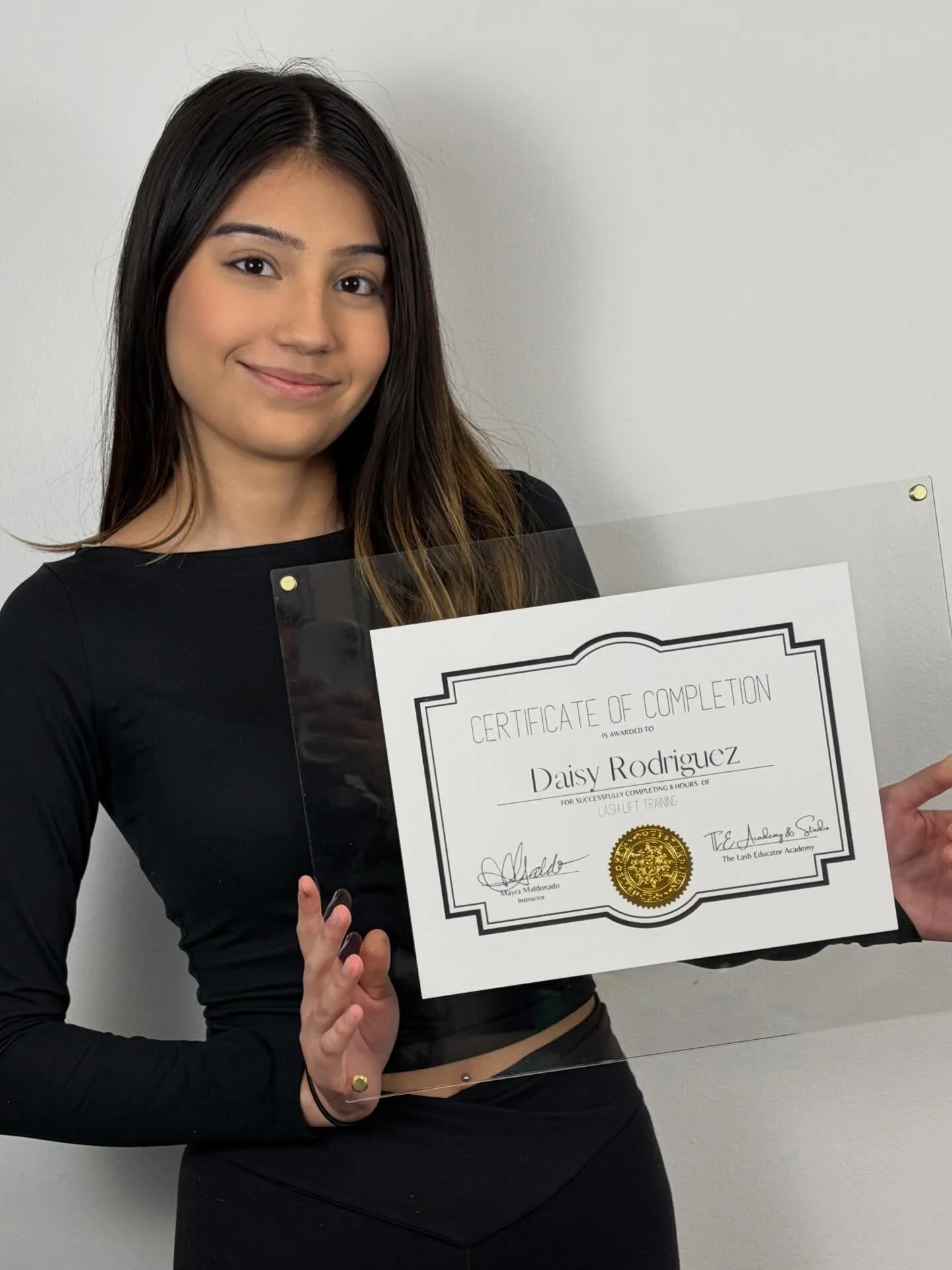 Congratulations are in order for this &ldquo;GO GETTER&rdquo; 

Daisy completed 6HRS of hands on training AND delivered results ✨

Looking to learn lash lift? 

TLE offers in person training with&hellip;

👉🏼 2-LIVE model applications 
👉🏼 Full Las