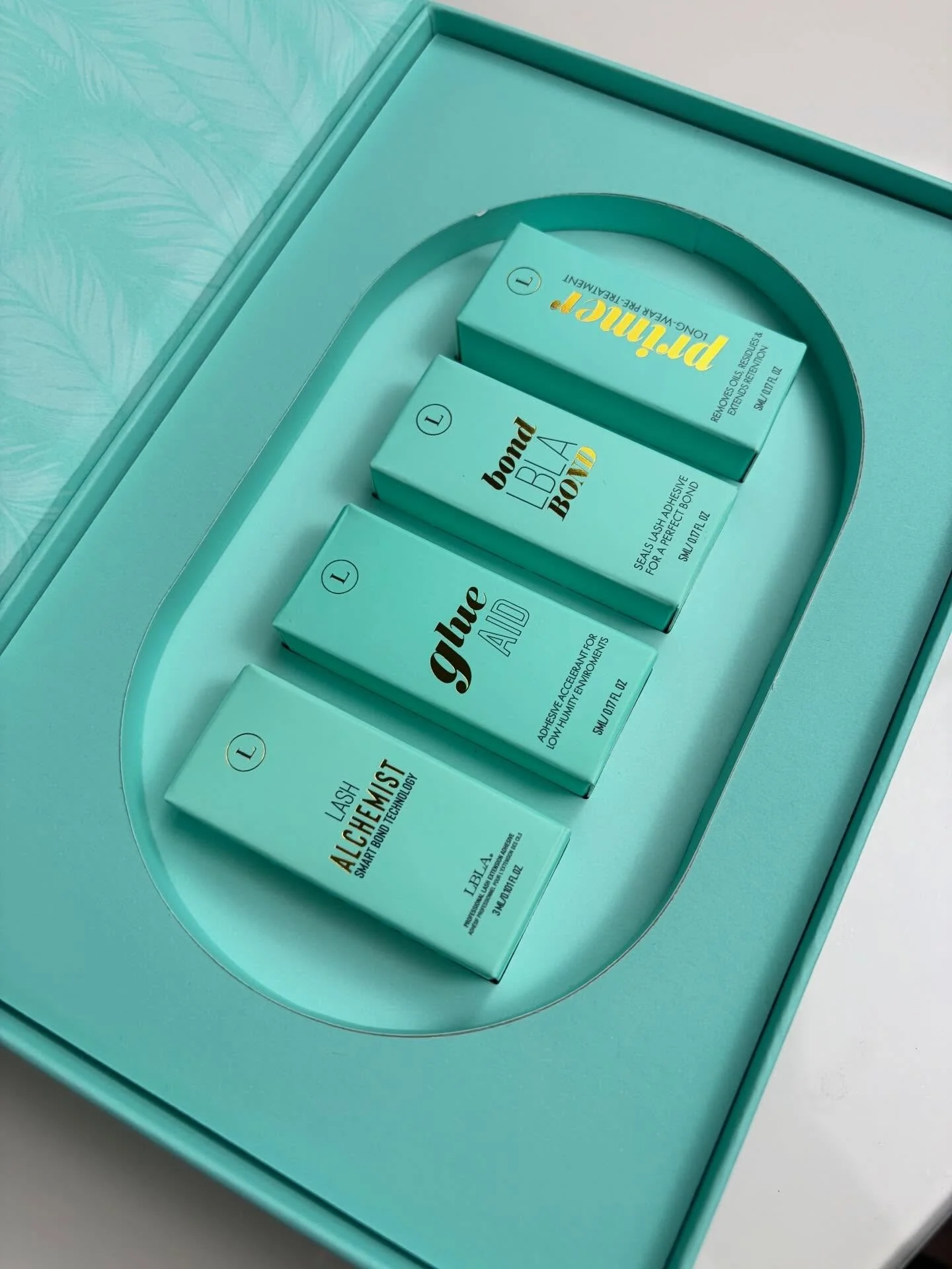 Enroll in our Lash Artist program and receive this limited collection 🩵

The is beautiful 🤏🏽

@lashboxla @laceituplashes