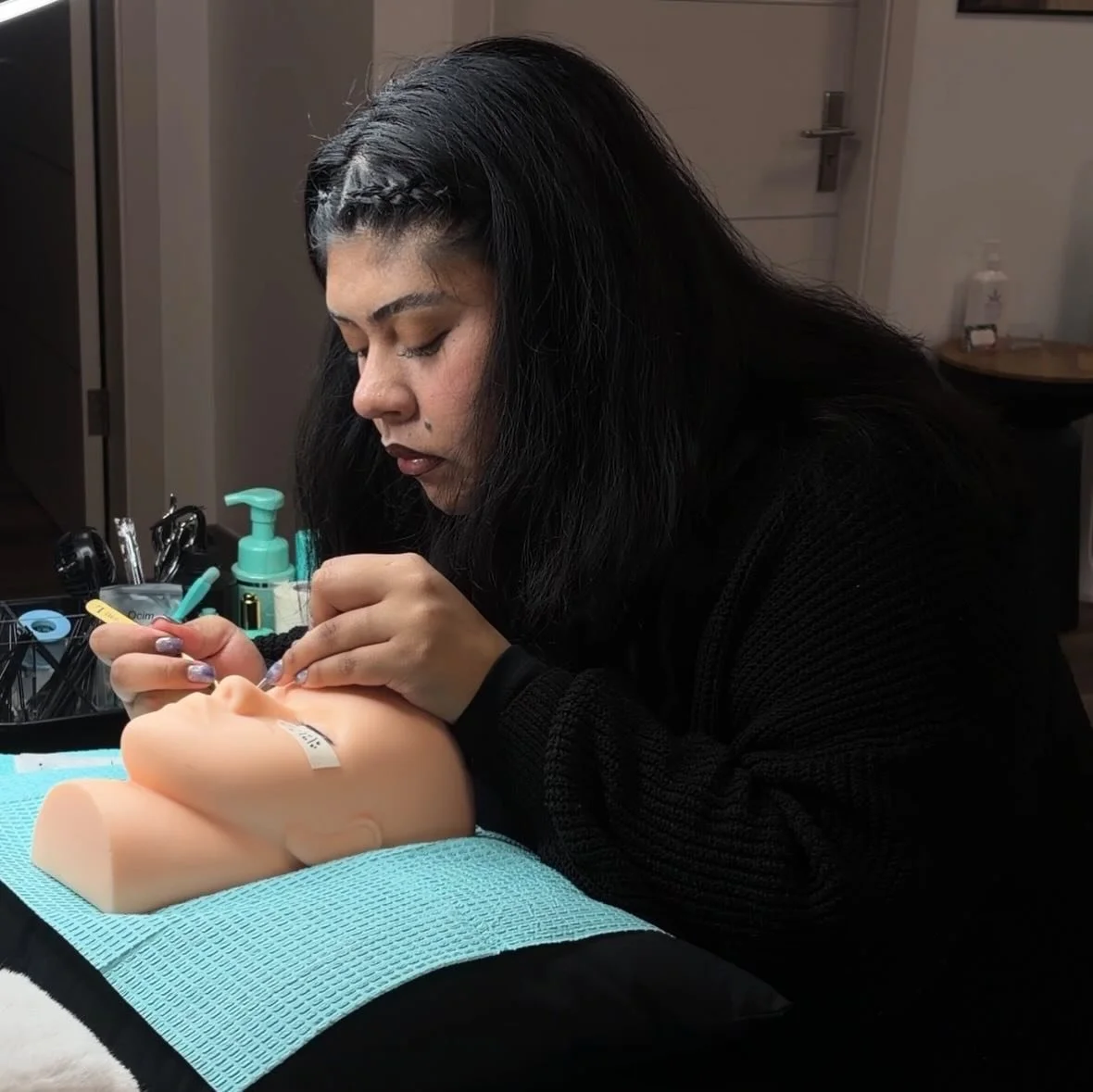 A little glimpse of the weekend 🫶🏼

&bull; Krystal had a cancellation but we didn&rsquo;t let it stop her, we took advantage of the time and practiced some styling techniques 

&bull;Brittany had a client scheduled and allowed  me to observe and he