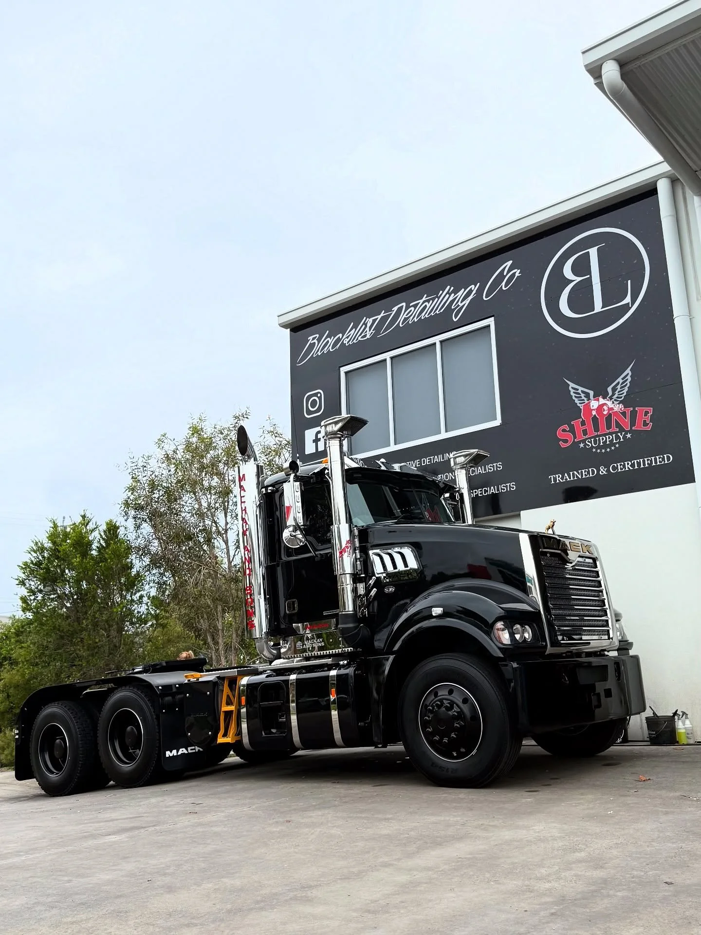 Just picked up your new rig? Don&rsquo;t wait for rust, stains, or sun damage to kick in. Lock it down from the start.

Introducing our New Truck Ceramic Paint Protection Package, built tough for tradies and 4WD owners 

Ceramic Coating &ndash; keeps