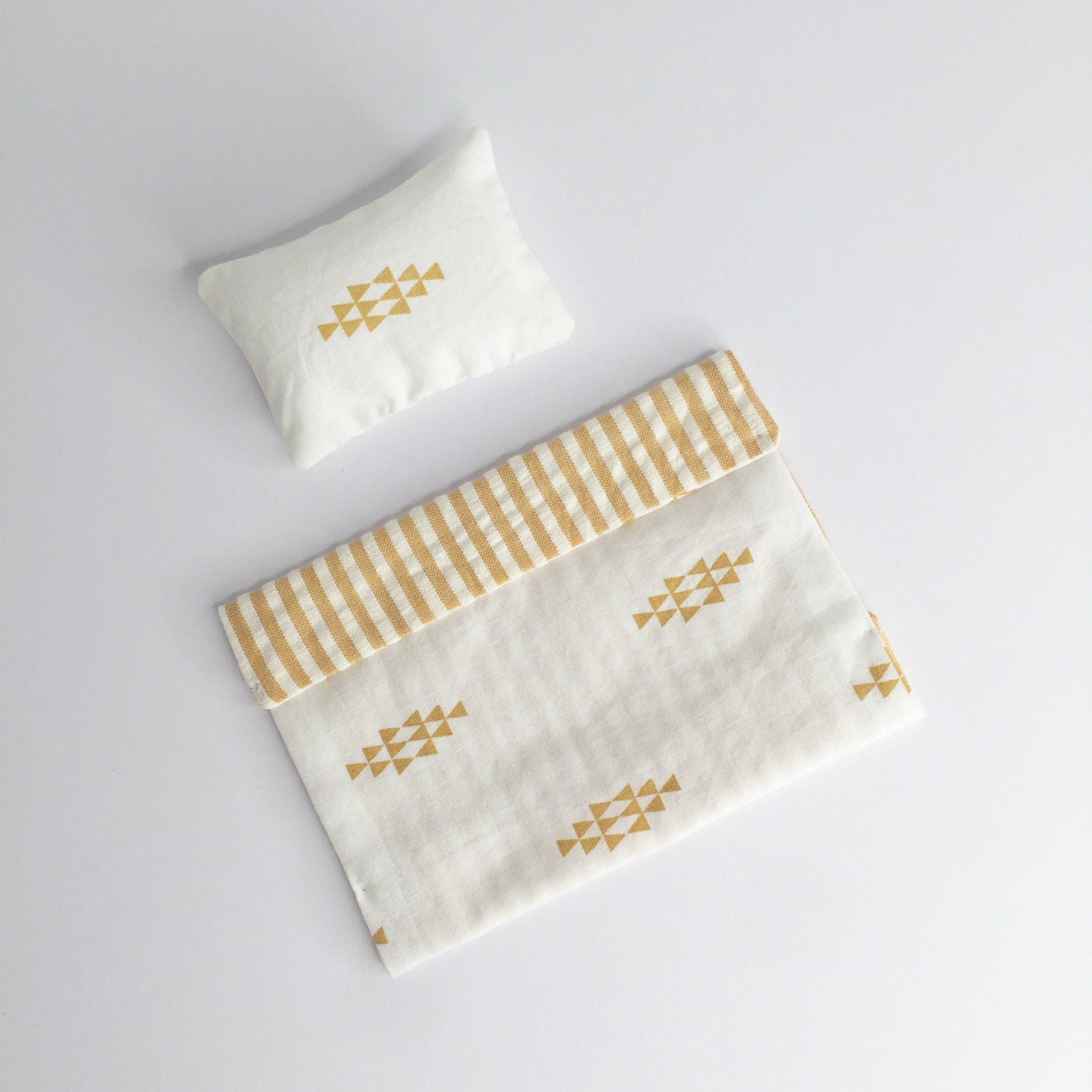 https://i.etsystatic.com/5458500/r/il/0ee955/3407121344/il_fullxfull.3407121344_7qbo.jpg