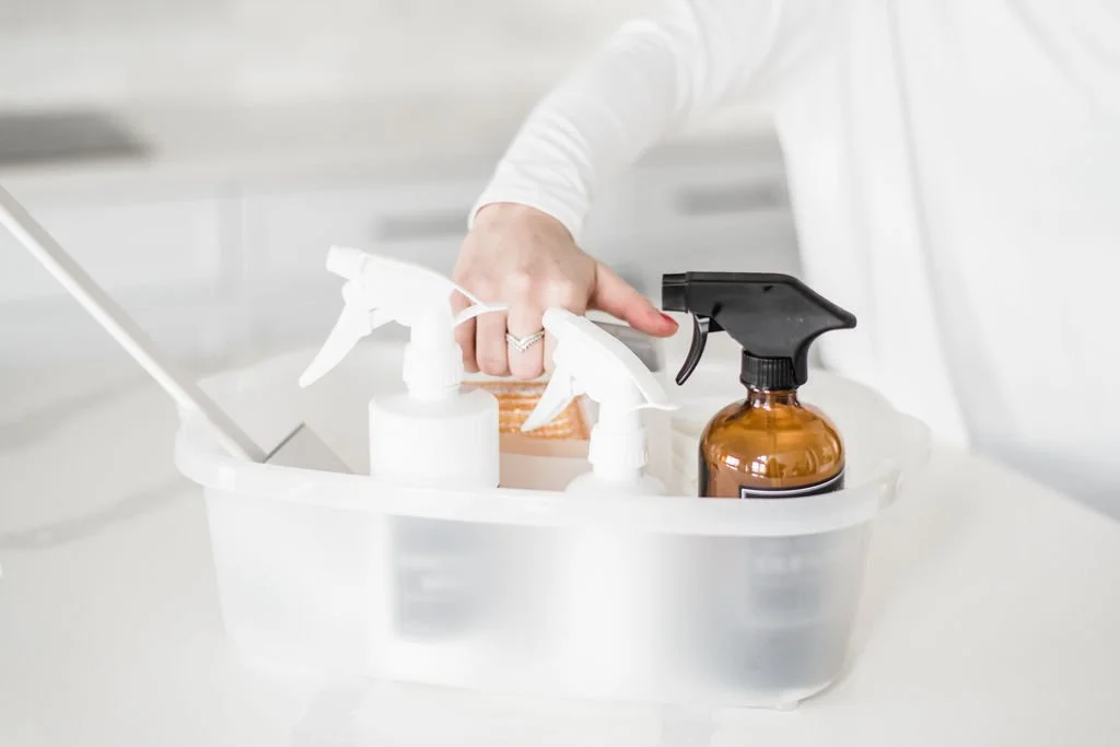 GLIMMER CLEANING CO.