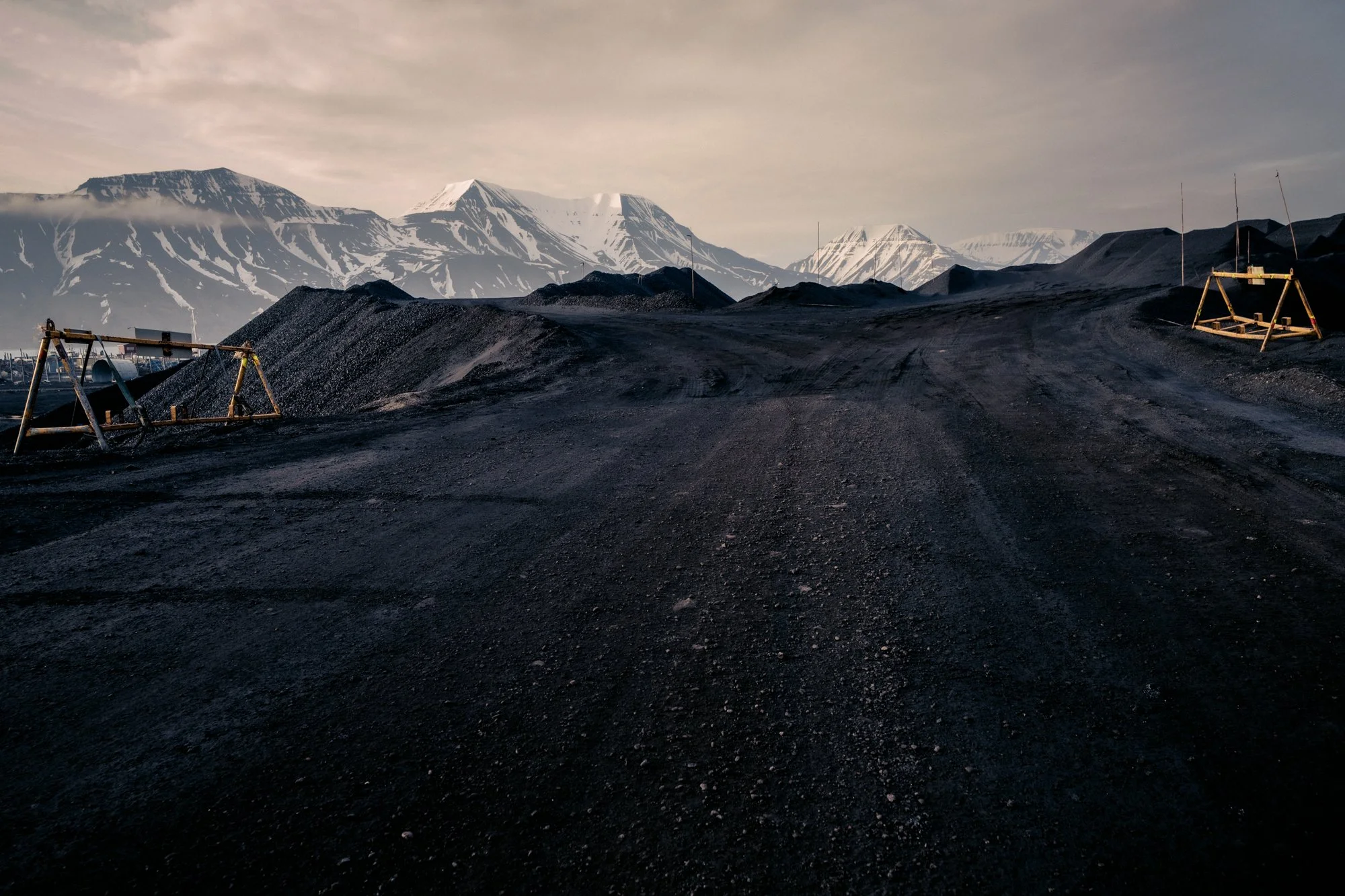 svalbard coal.jpg