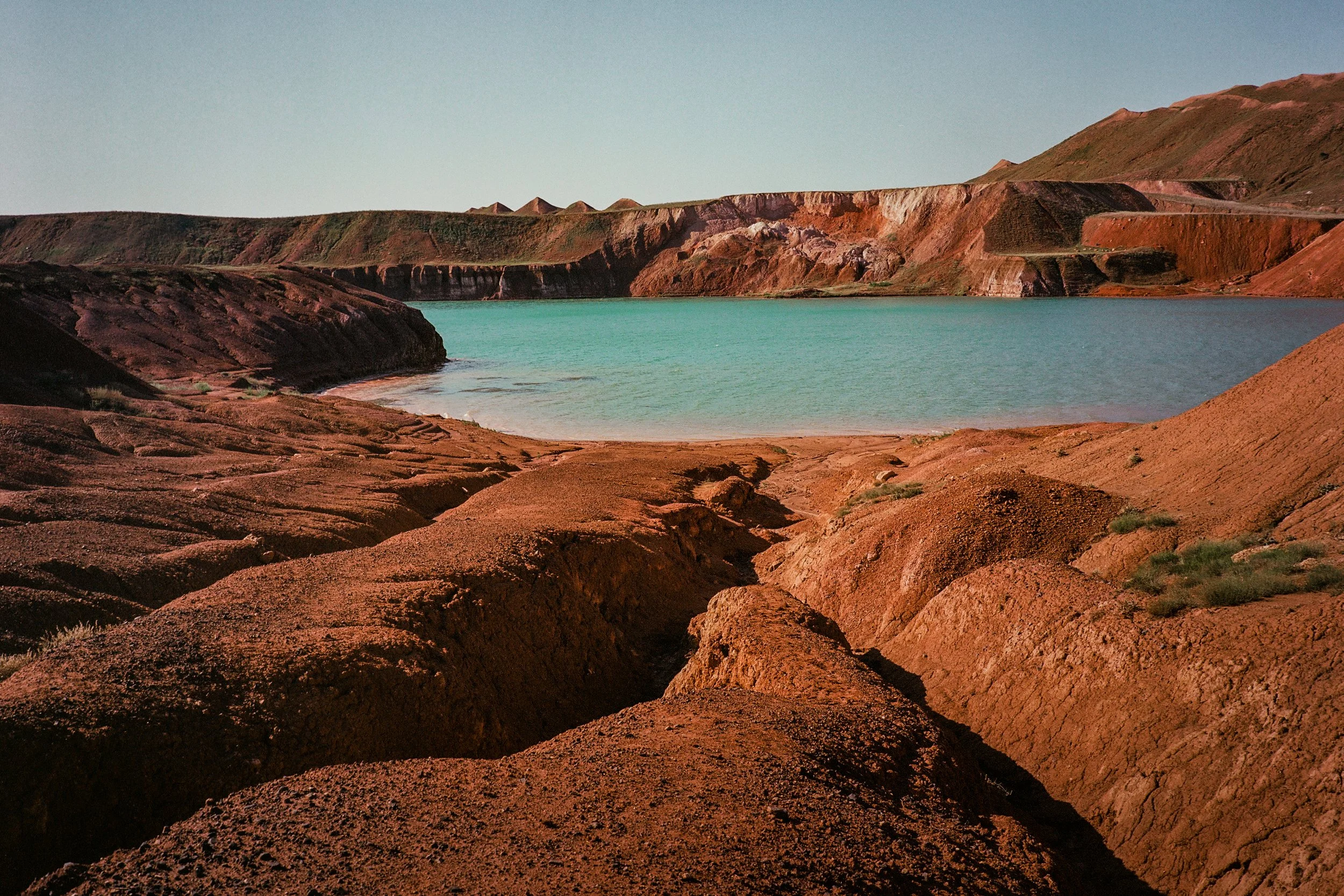 bauxite cliffs-1.jpg