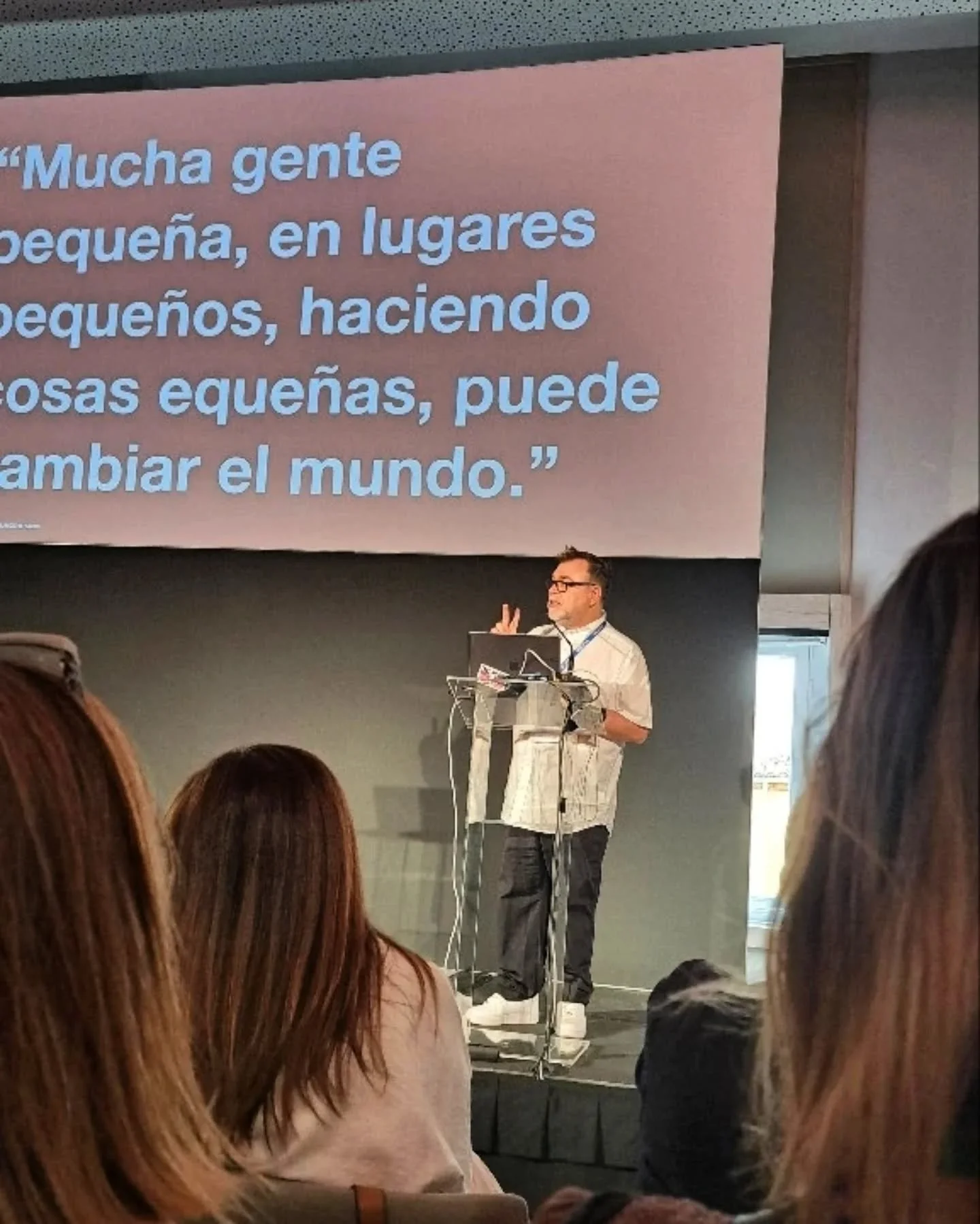 Madrid for a @aefundraising &amp; @lifeatrally thing. Did the opening speech for the conference in front of 600 people and don't think I messed it up. 

Speaking.
Guernica.
Swifts
Air Force Ones.
Anti Capitalism. 
Squid butties. 
Hail the size of pin