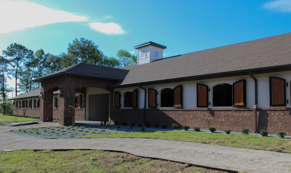 Facilities — Riviere Equestrian Farm