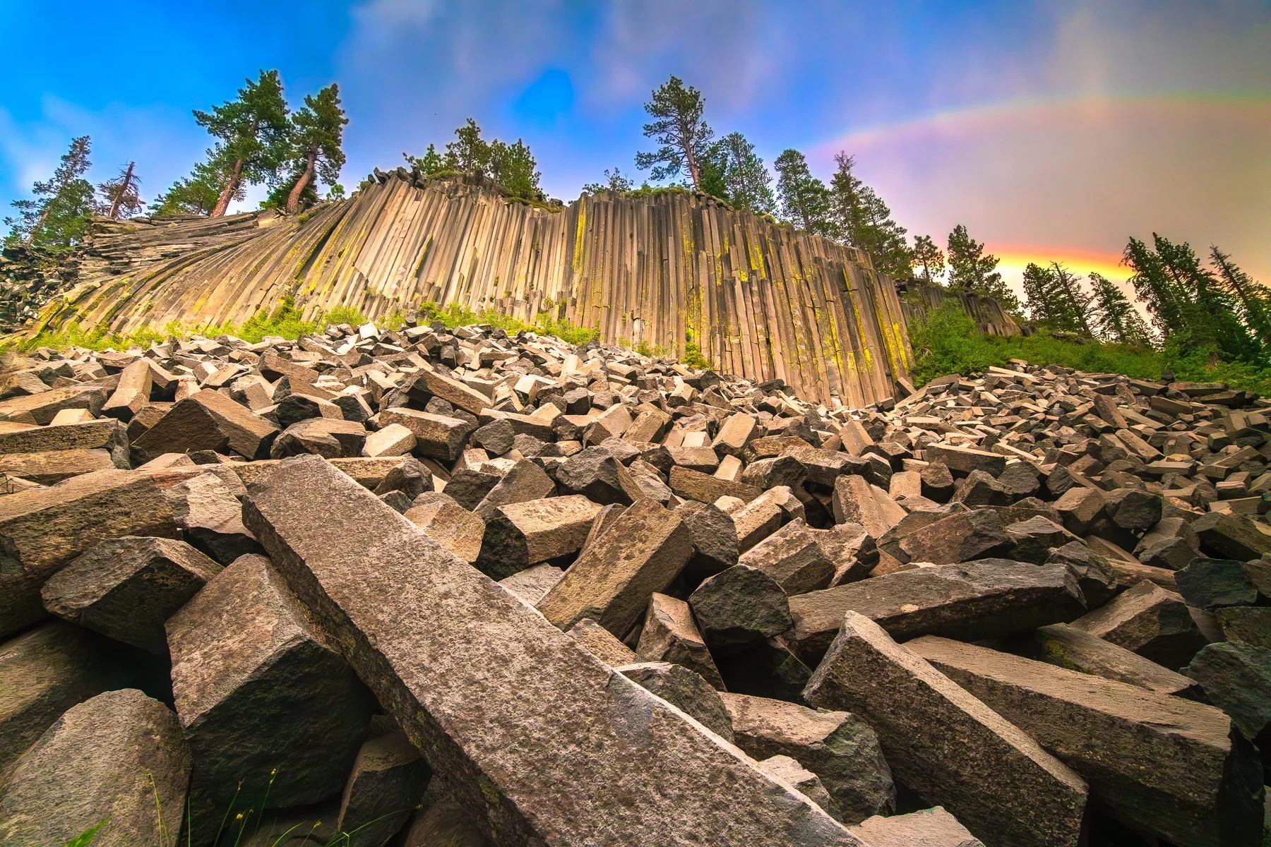 DEVILS POSTPILE DOUBLE RAINBOW