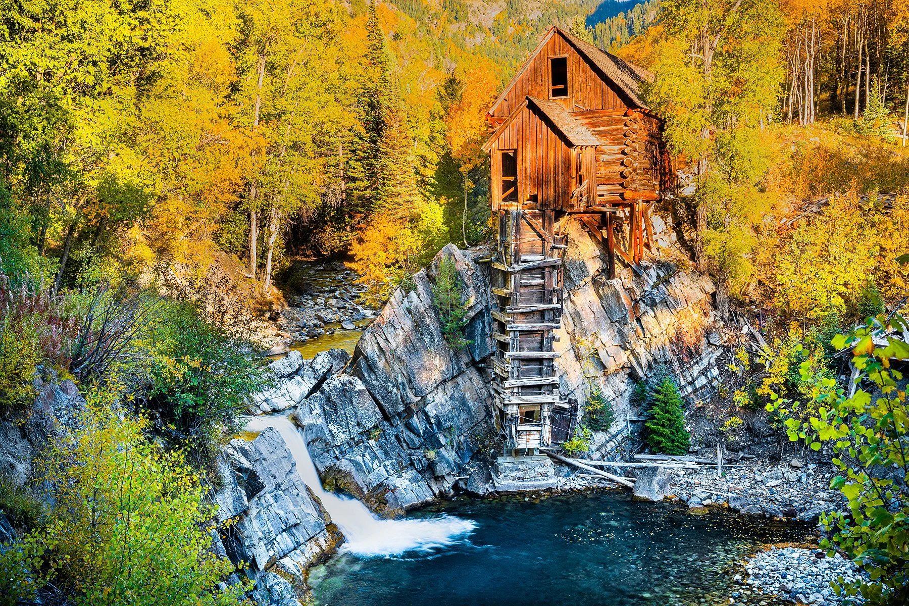 AUTUMN HIDEAWAY