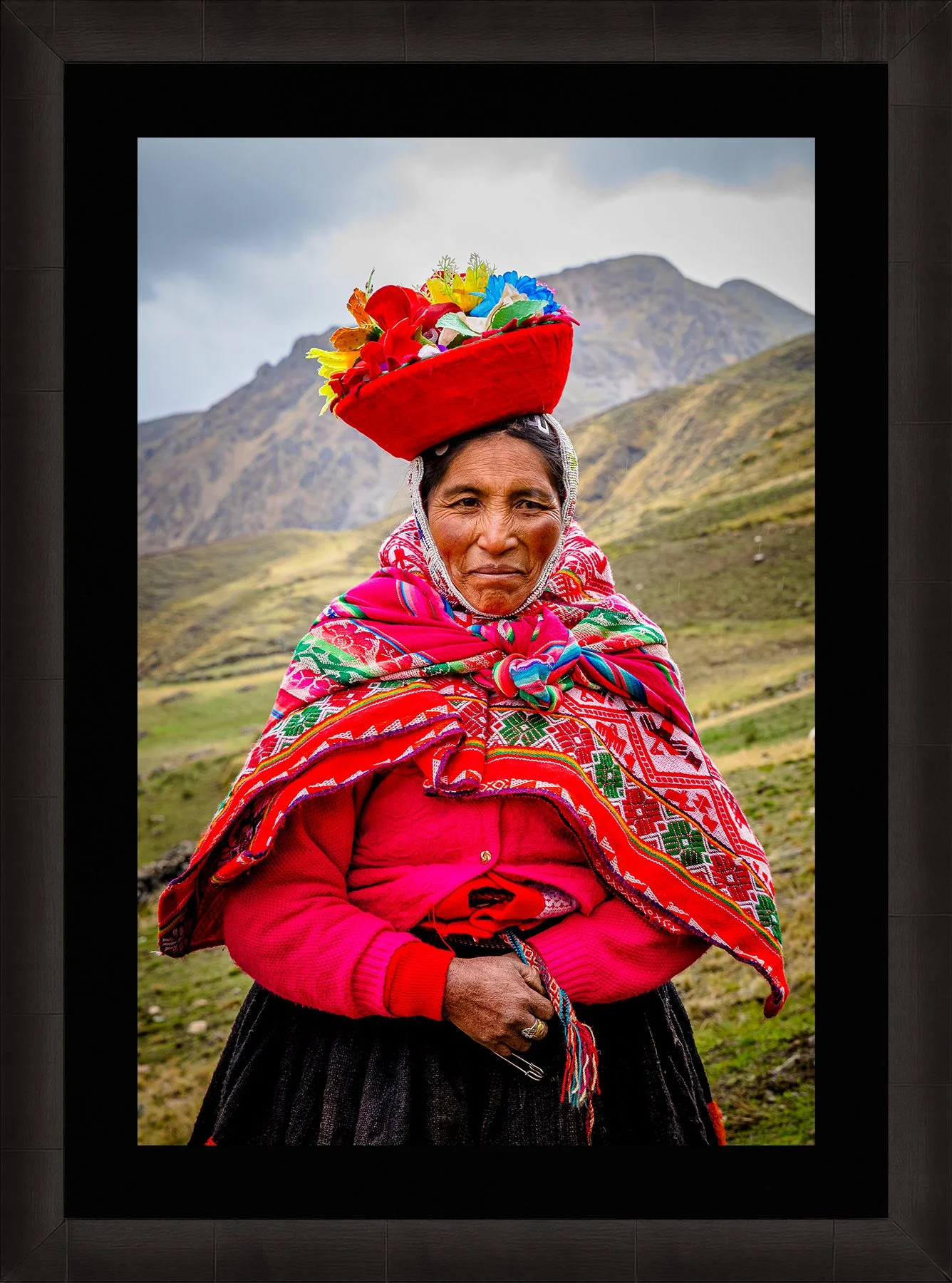 DeBock-Quechua-Woman-Framed-Dark-Ash-Blk-Liner-1800x.jpg