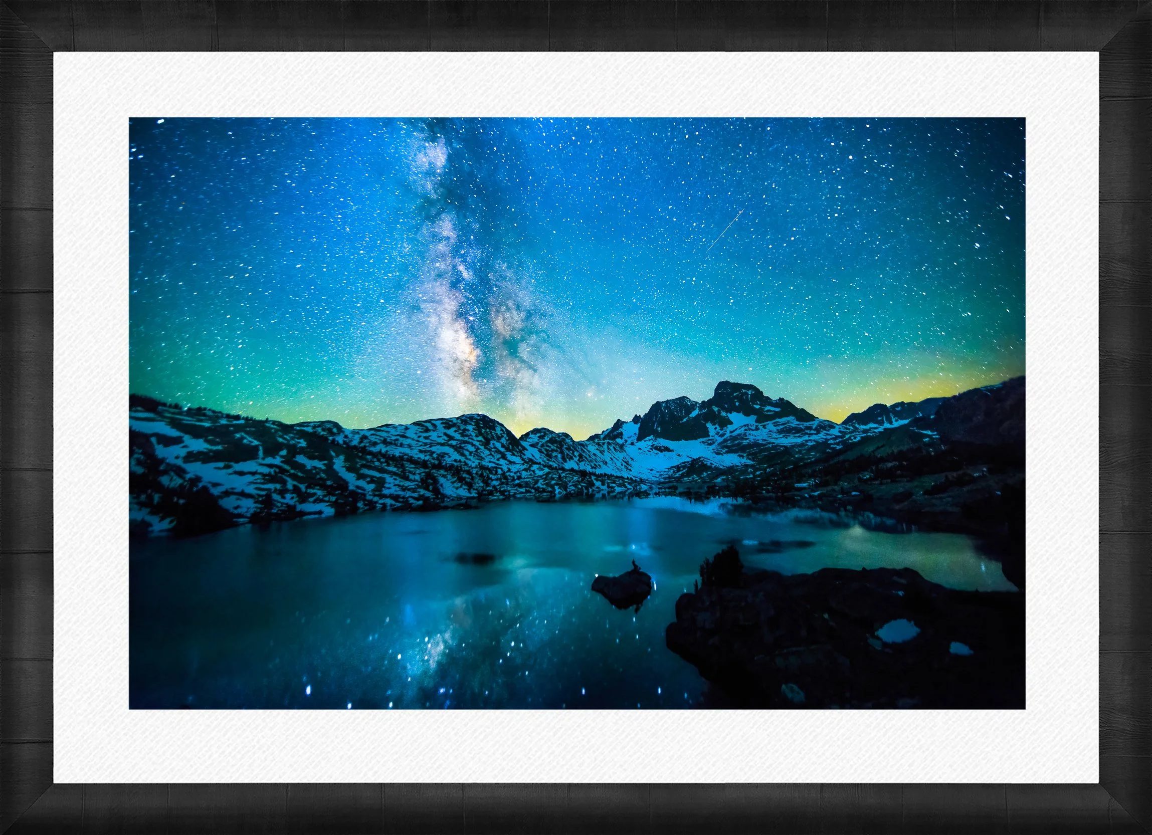 Framed-Dark-Ash-Wht-Liner.jpg