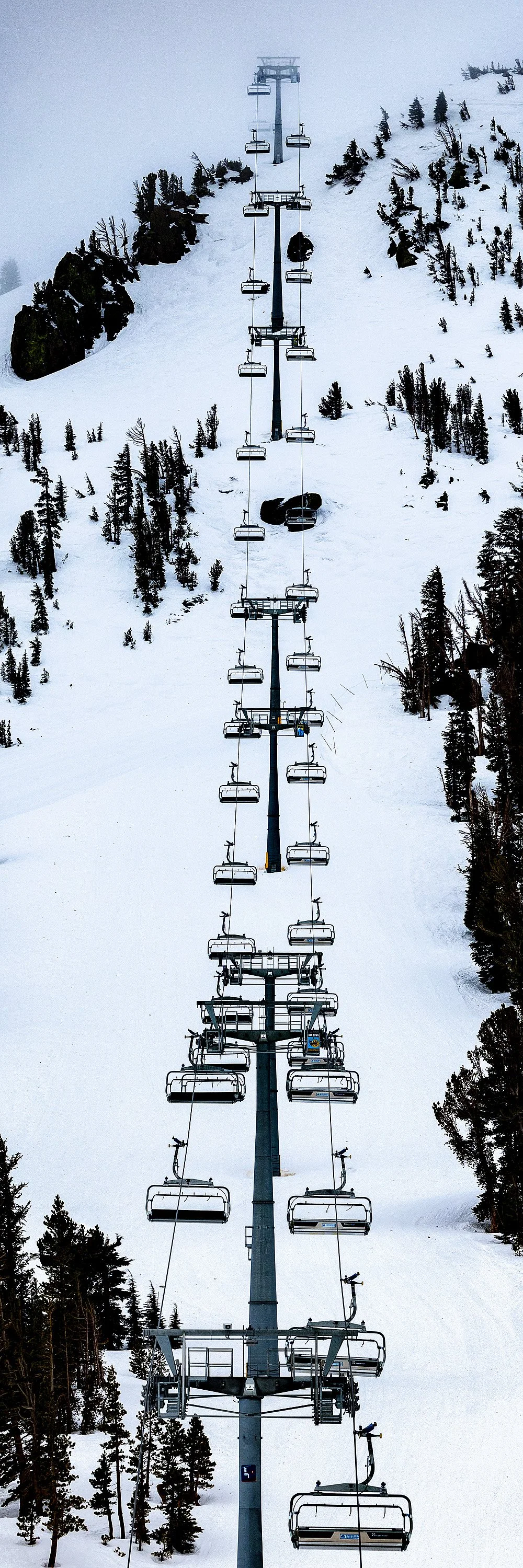 Blake-DeBock-Ascent-Chair-1_web.jpg