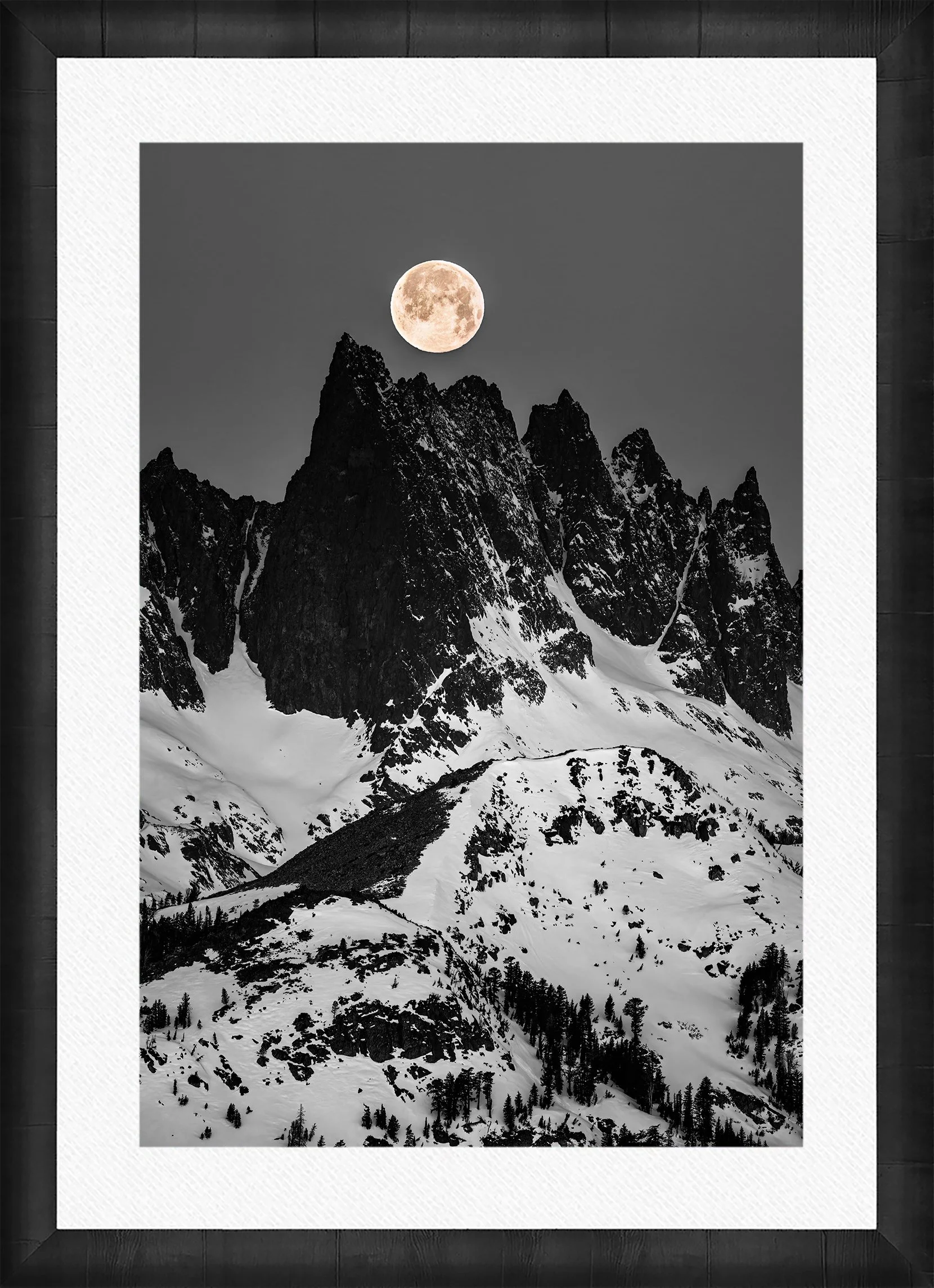 Framed-Dark-Ash-Wht-Liner.jpg