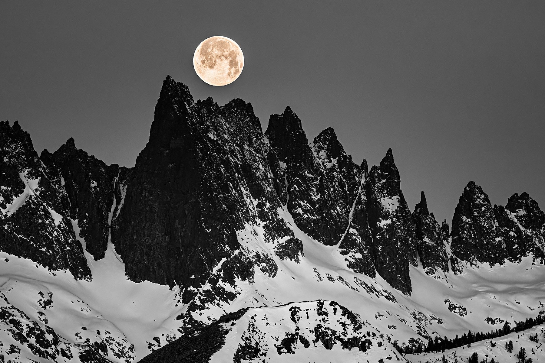 DeBock-Minaret-Moon-BW-1800px.jpg
