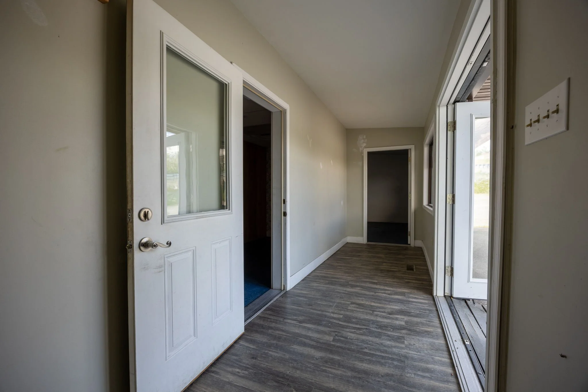 42-web-or-mls-041Slate Ave.jpg