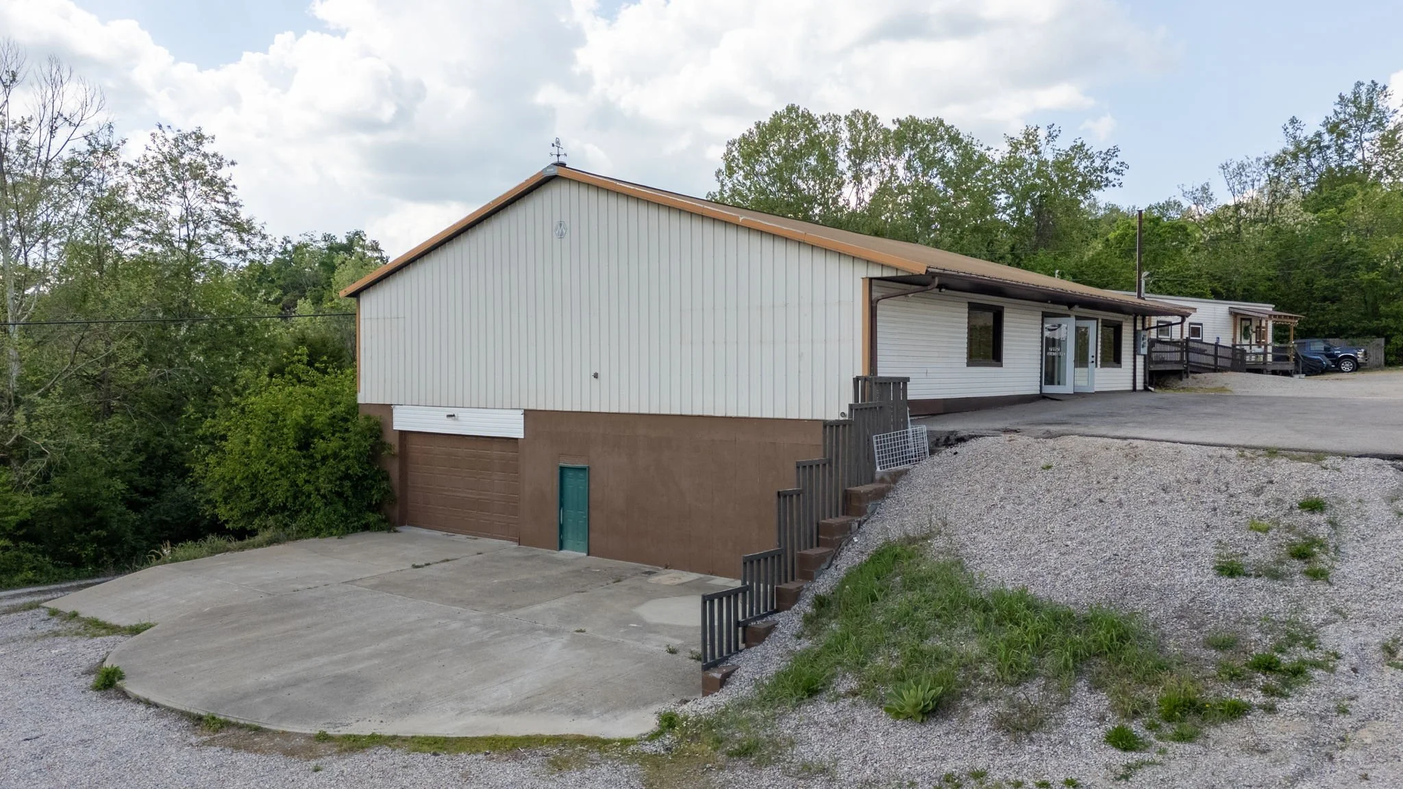 91-web-or-mls-090Slate Ave.jpg