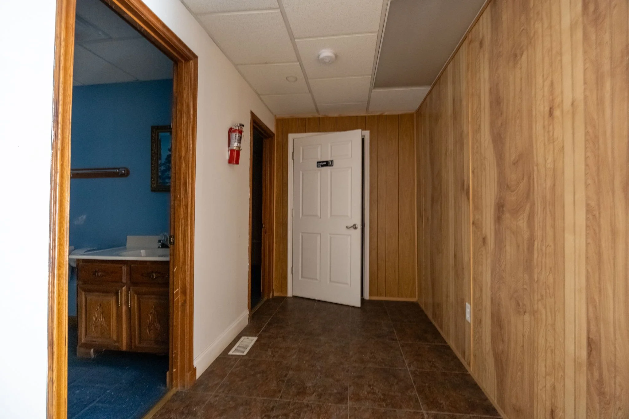 56-web-or-mls-055Slate Ave.jpg