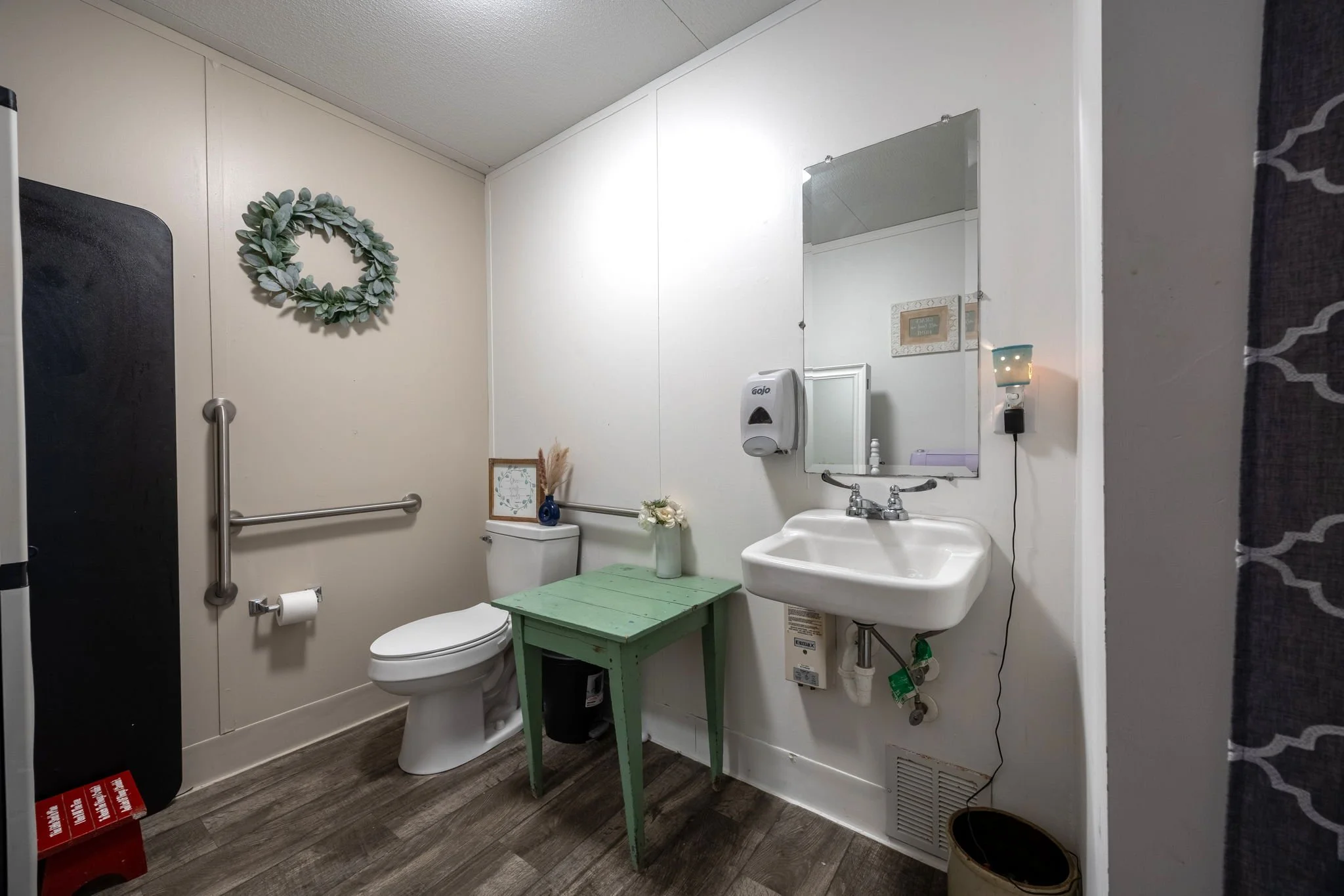 17-web-or-mls-016Slate Ave.jpg