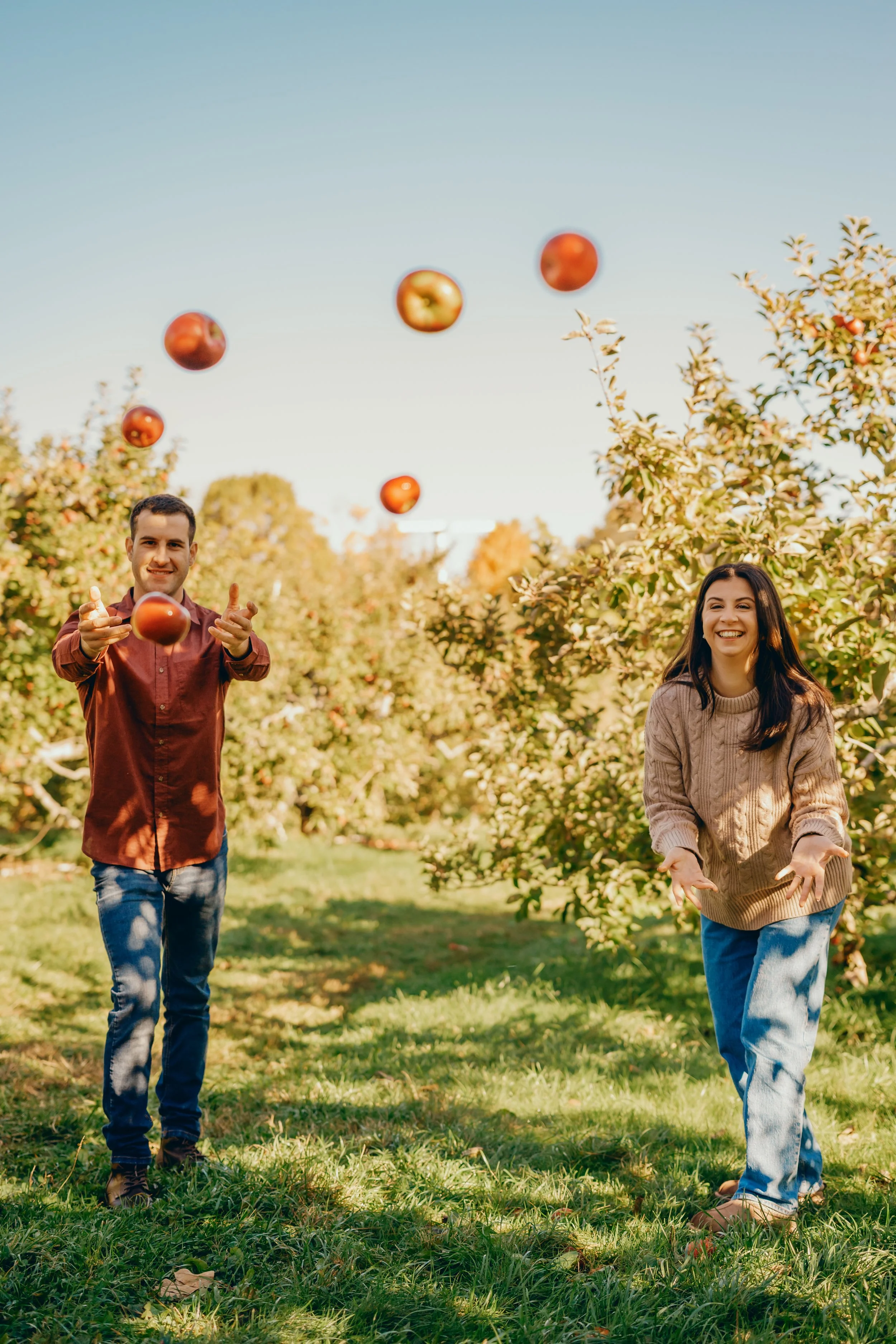 2208-Katelyn&Sandro_ApplePicking_MateenTaba.jpg