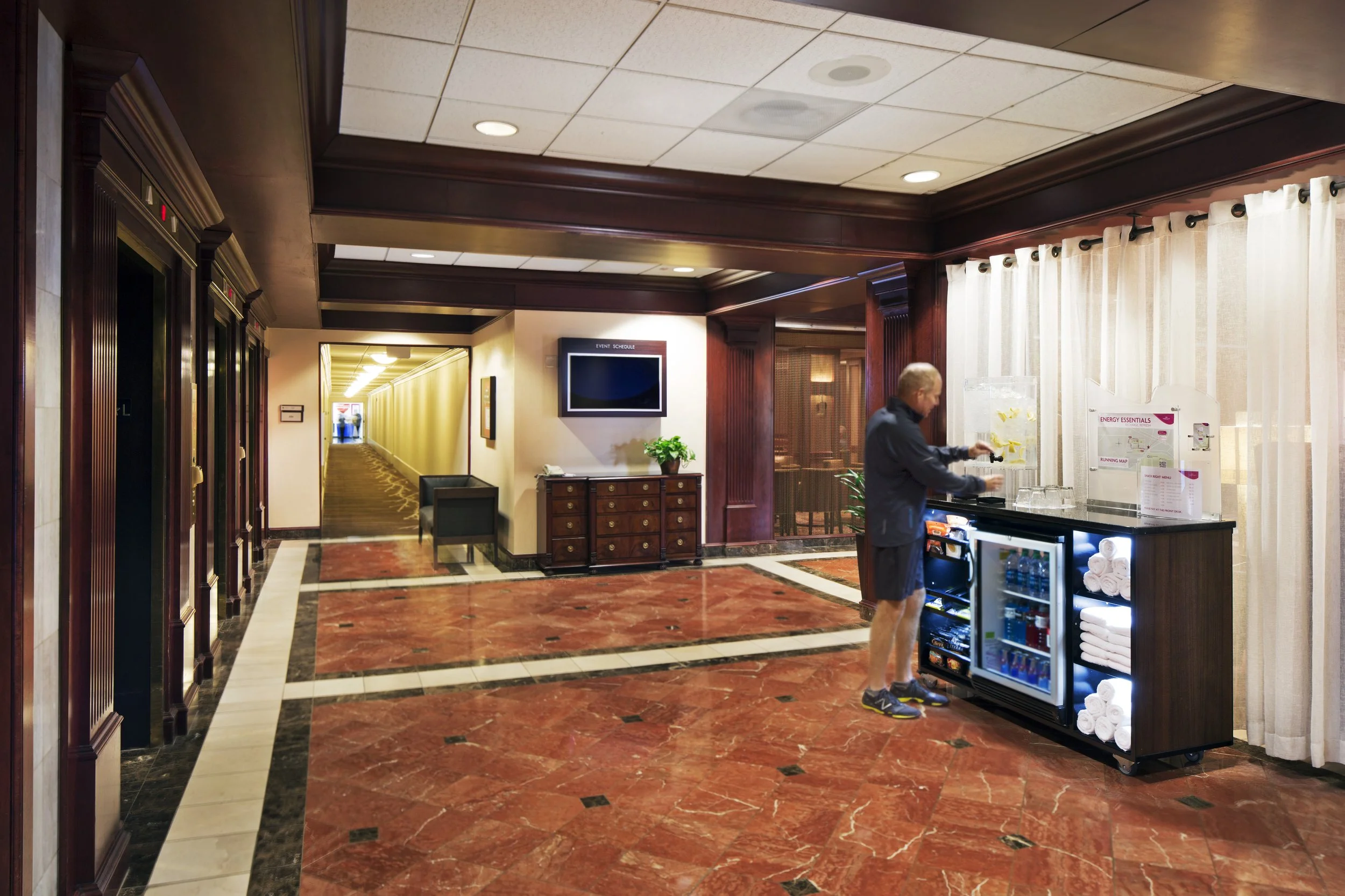 CrownPlaza_03_person.jpg