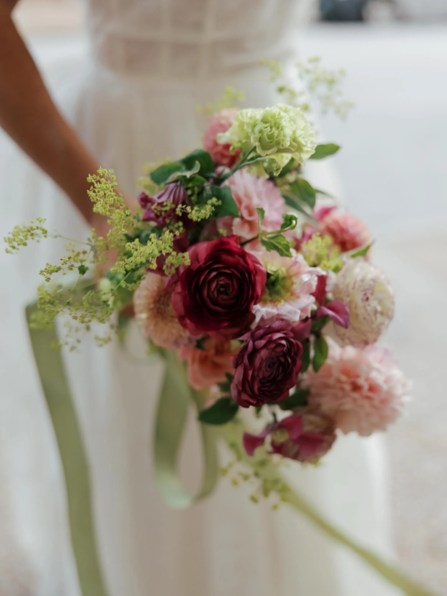 Alyssa and Steve ~

Venue: @hotelulysses and Swann House
Photographer: @emily.gude 
Coordination: @jessicajevents